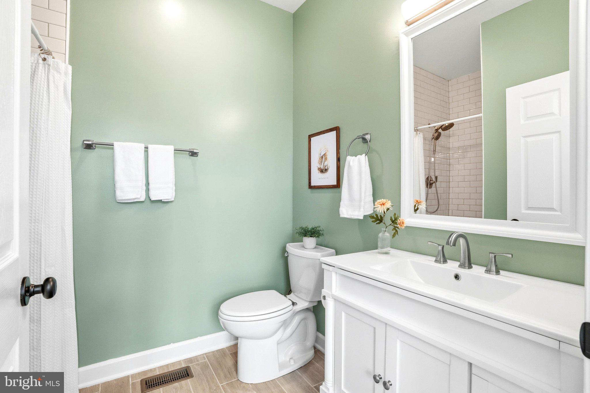 FOXFIELD AT MIDDLETOWN - Residential