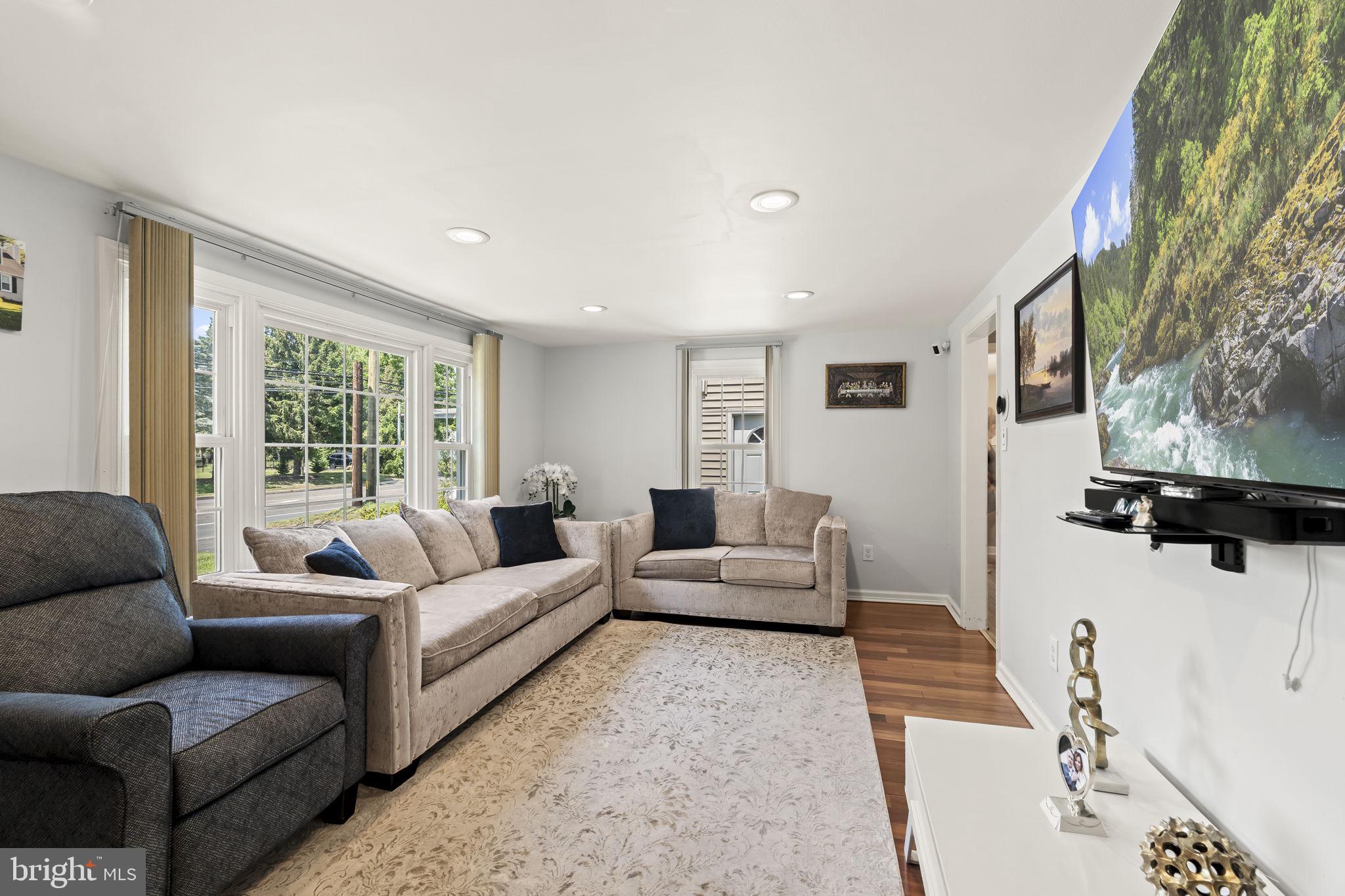 CASEY GDNS - Residential
