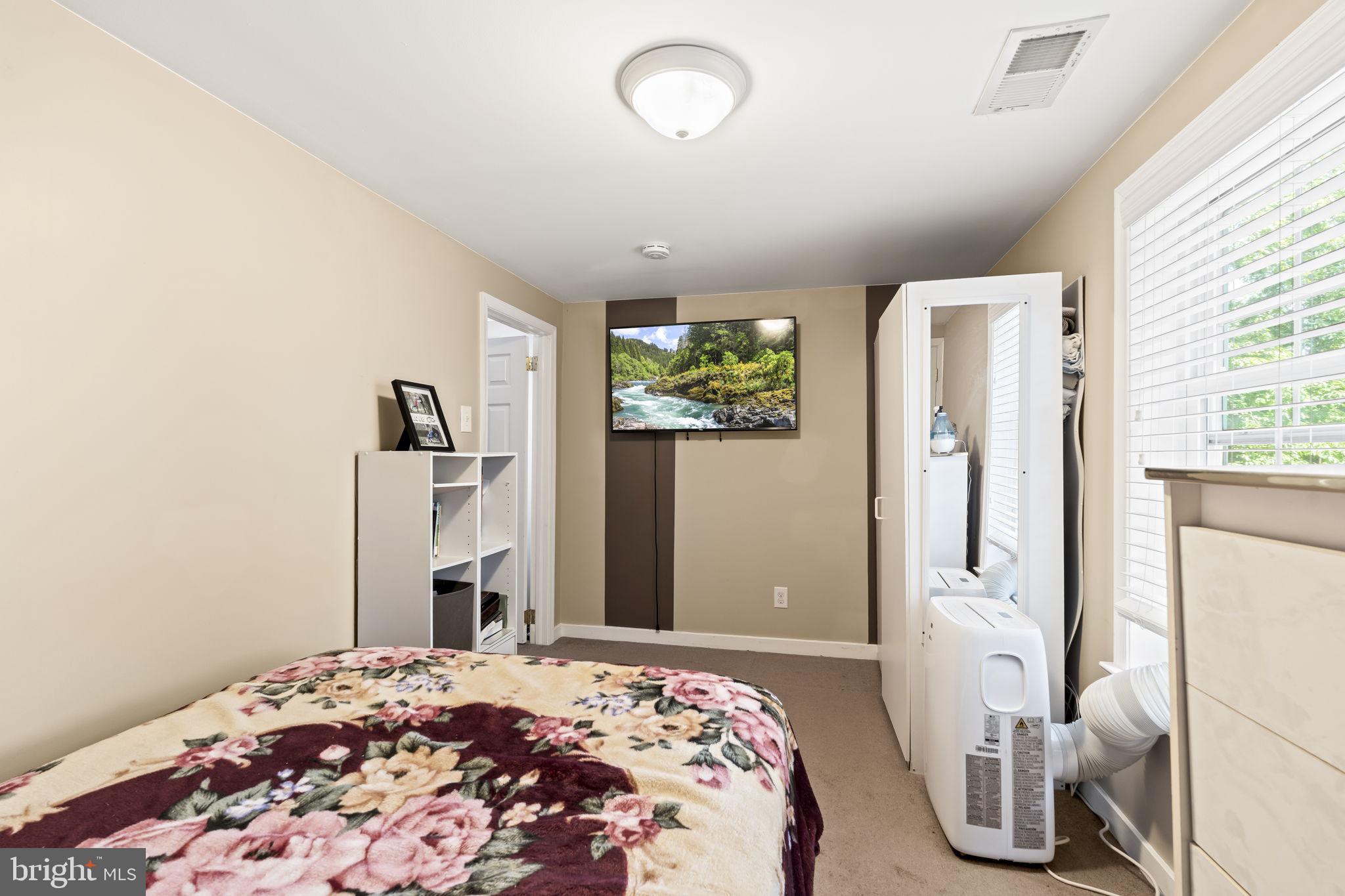 CASEY GDNS - Residential