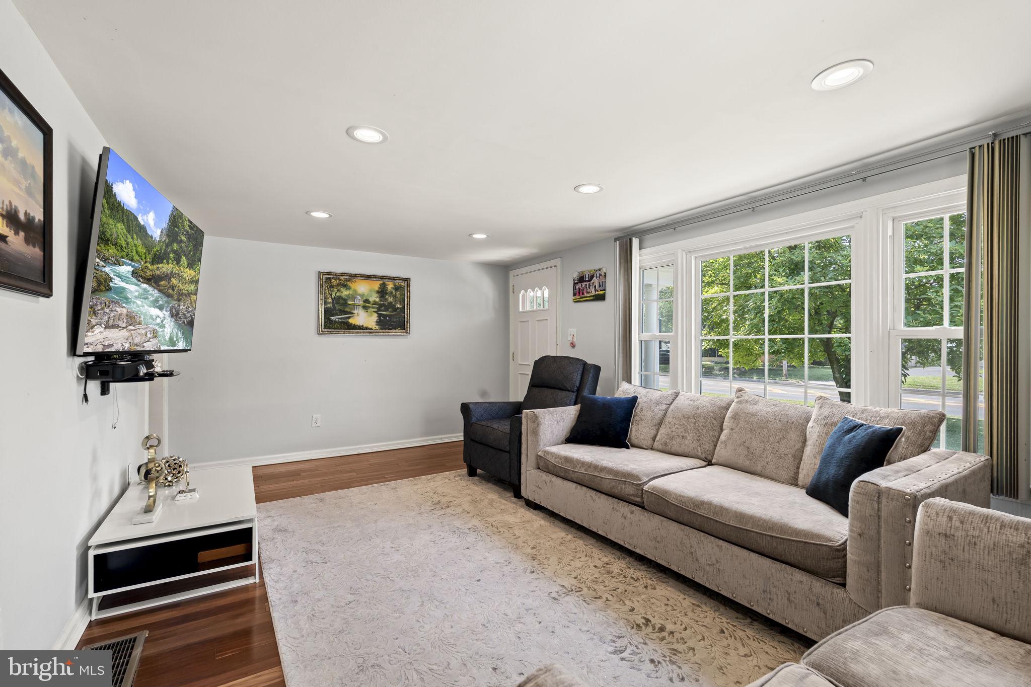 CASEY GDNS - Residential