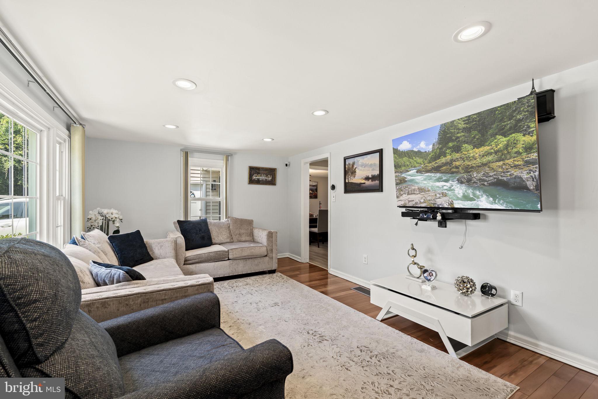CASEY GDNS - Residential