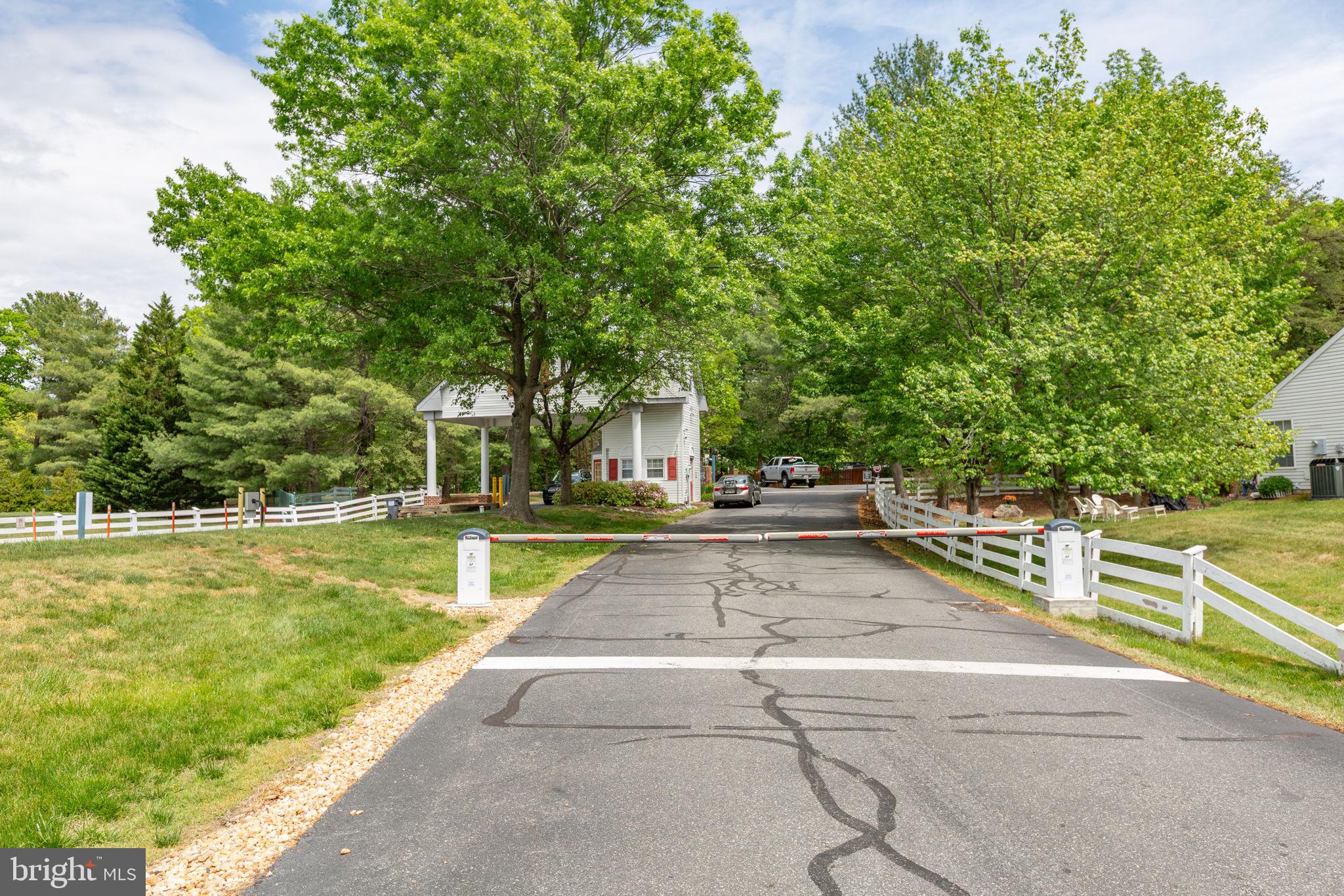 SUMMERLAKE - Residential