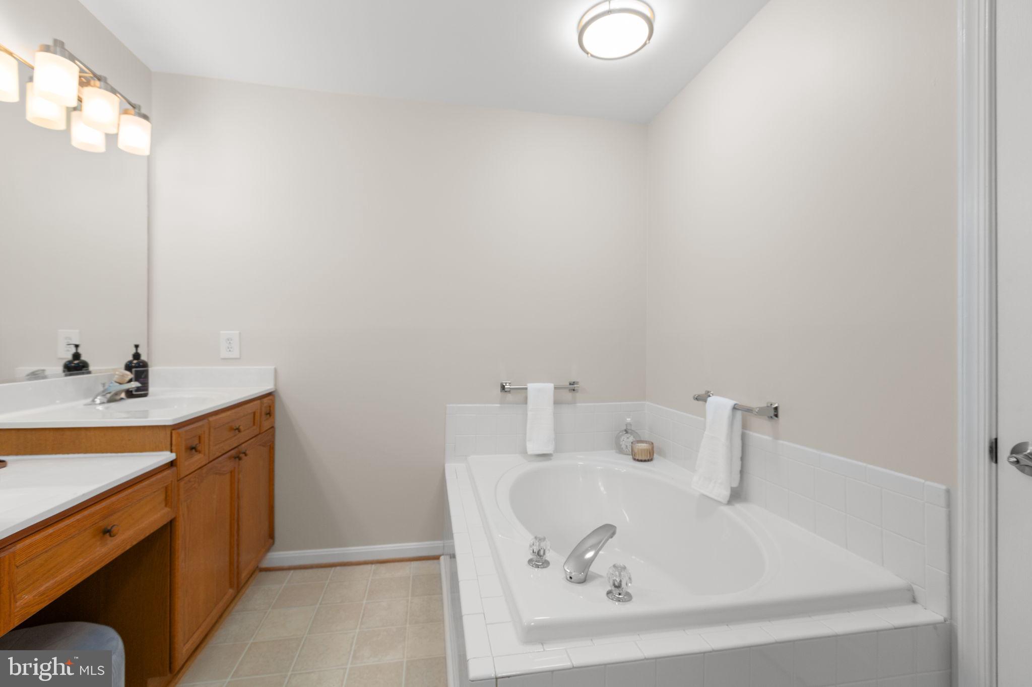 SUMMERLAKE - Residential