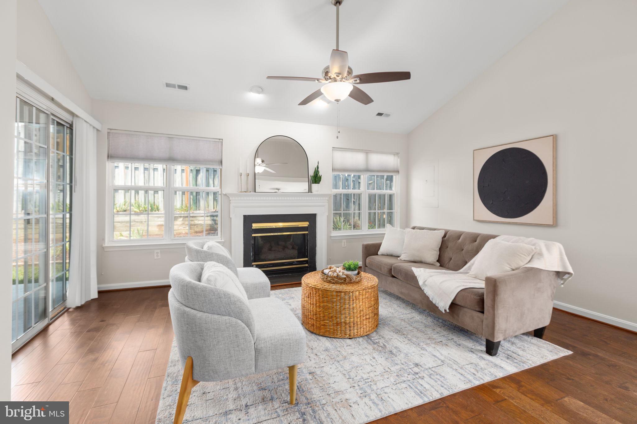 SUMMERLAKE - Residential