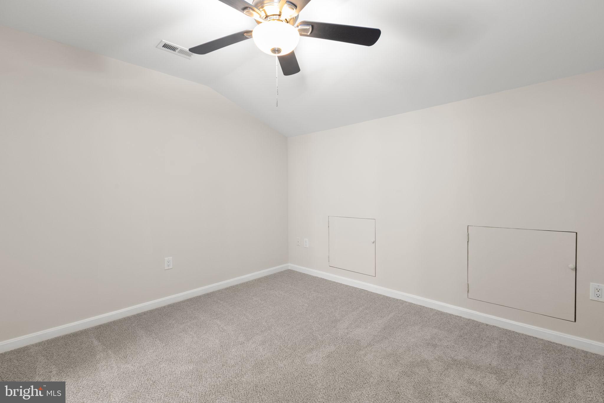 SUMMERLAKE - Residential