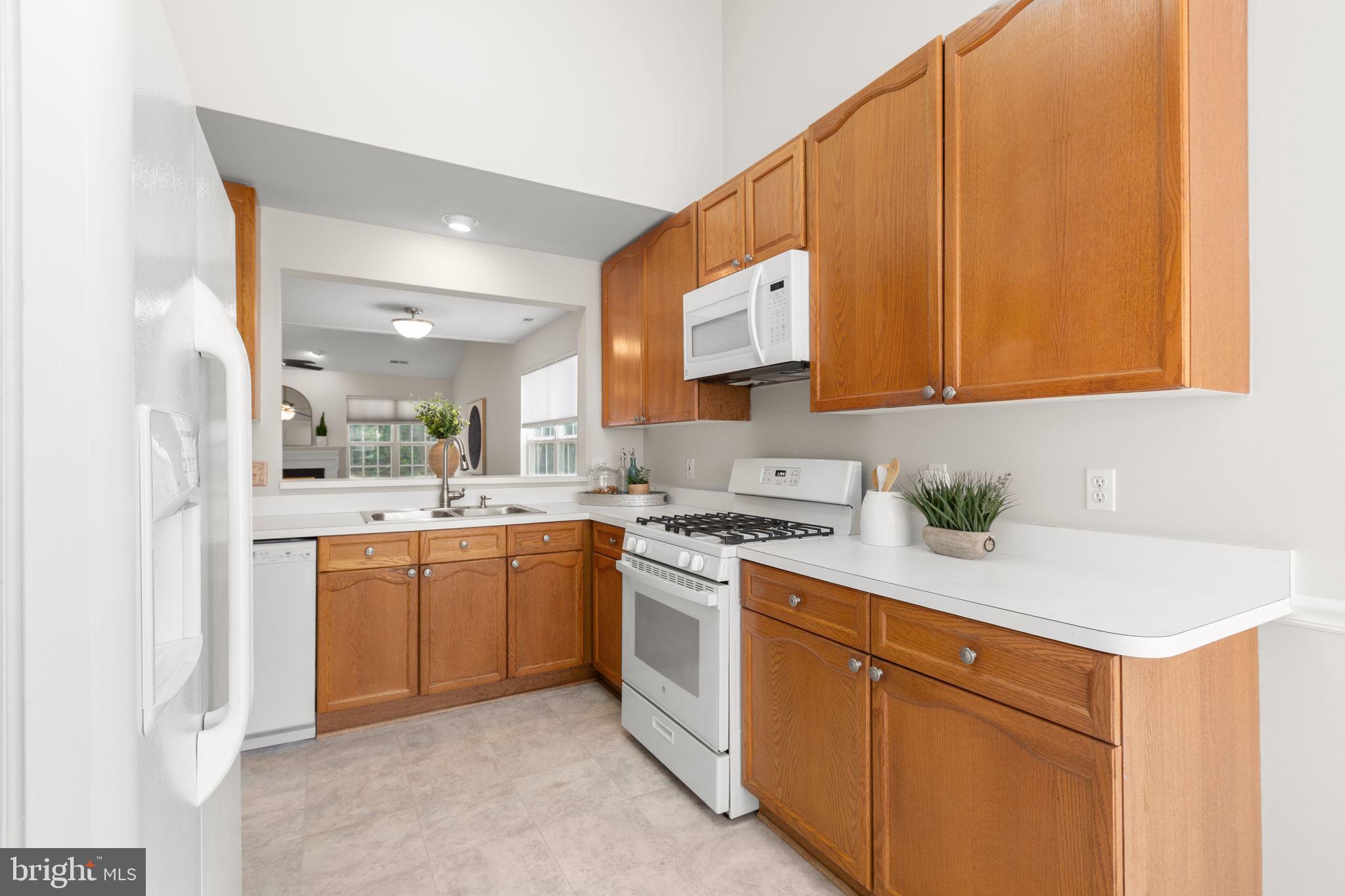 SUMMERLAKE - Residential