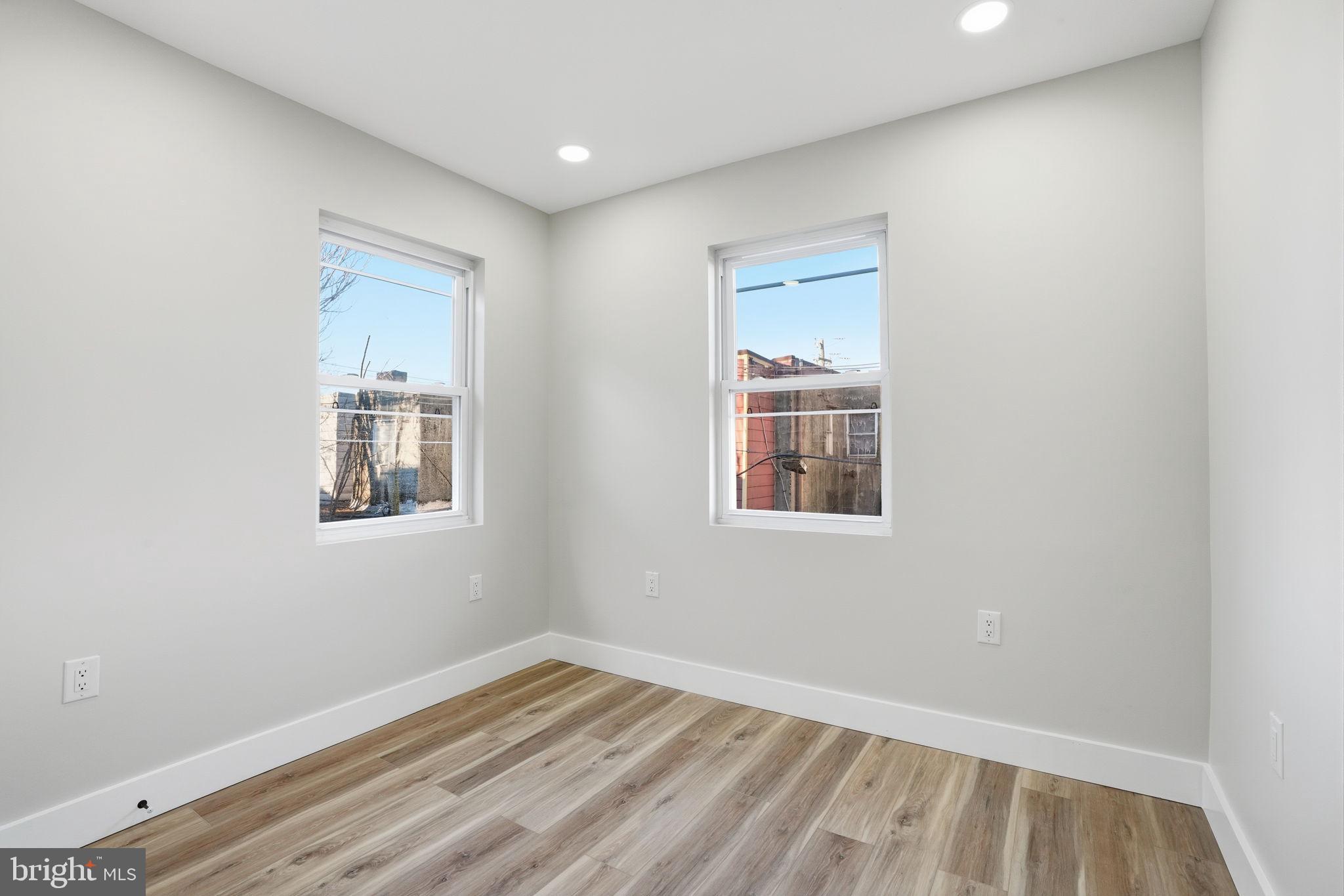 LOWER MOYAMENSING - Residential