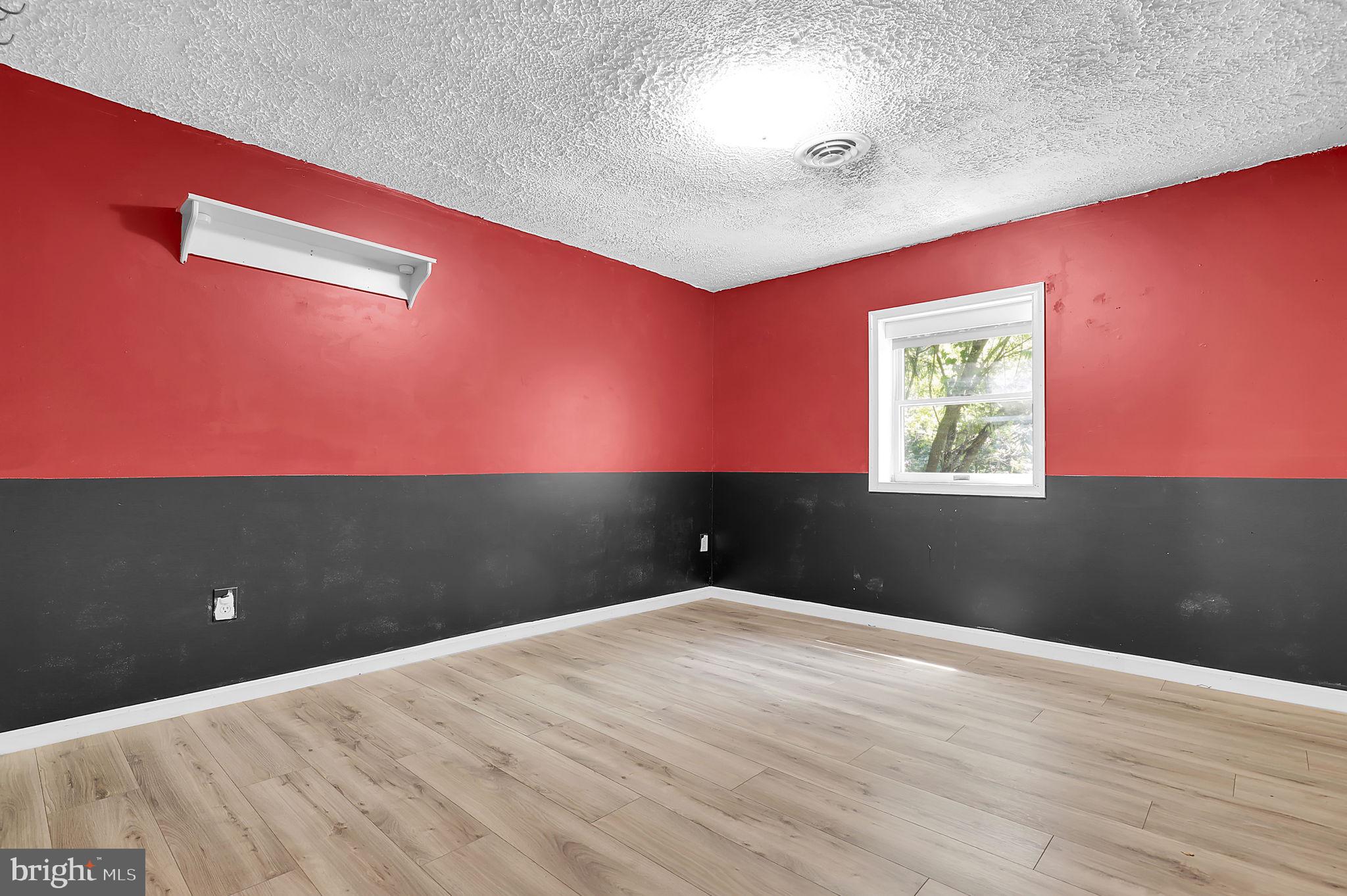 MYERSVILLE - Residential