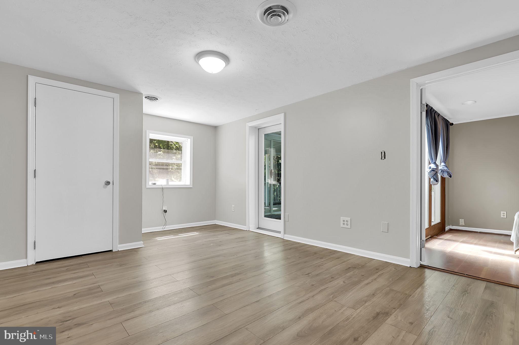 MYERSVILLE - Residential