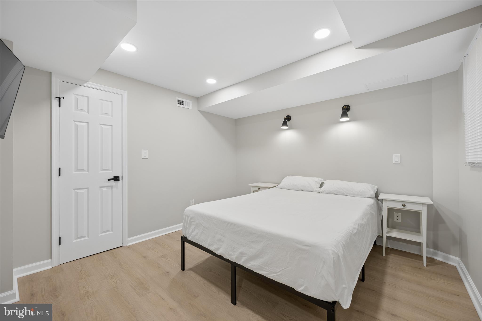 CAMERON HEIGHTS - Residential