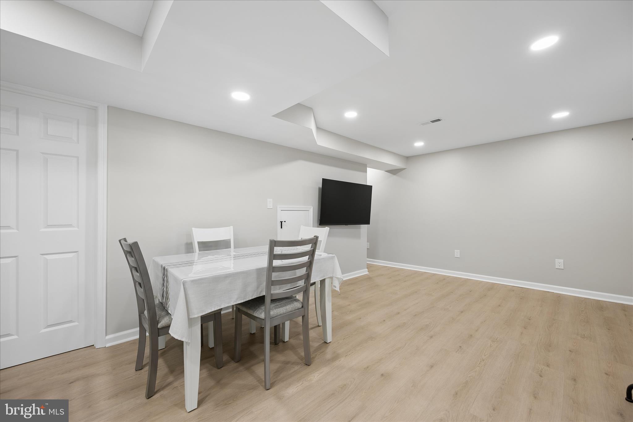 CAMERON HEIGHTS - Residential