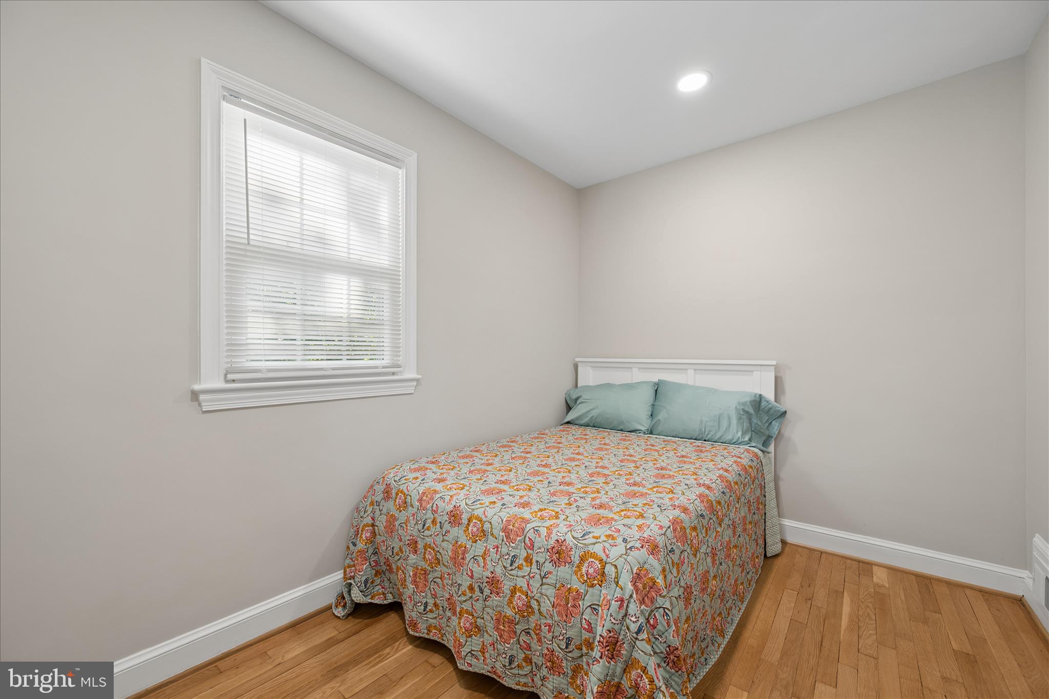 CAMERON HEIGHTS - Residential