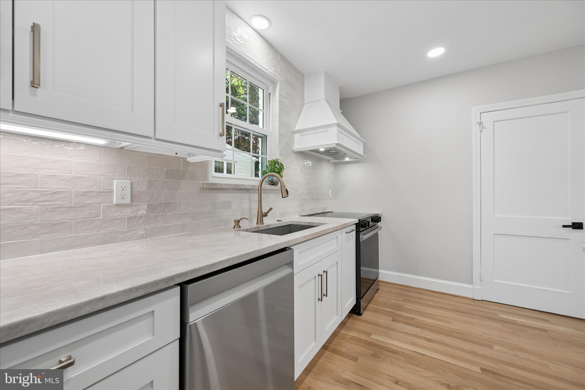 CAMERON HEIGHTS - Residential