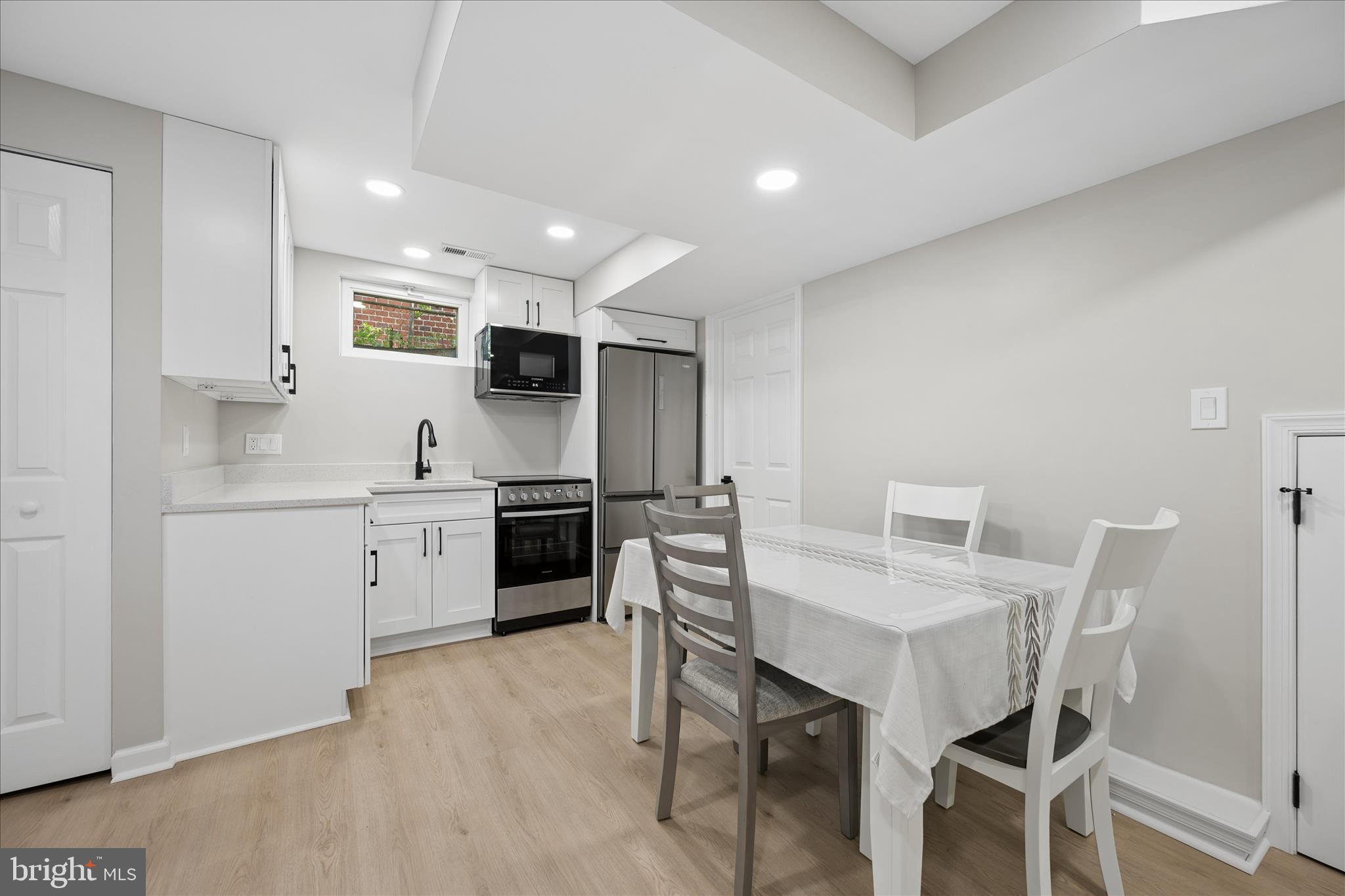 CAMERON HEIGHTS - Residential
