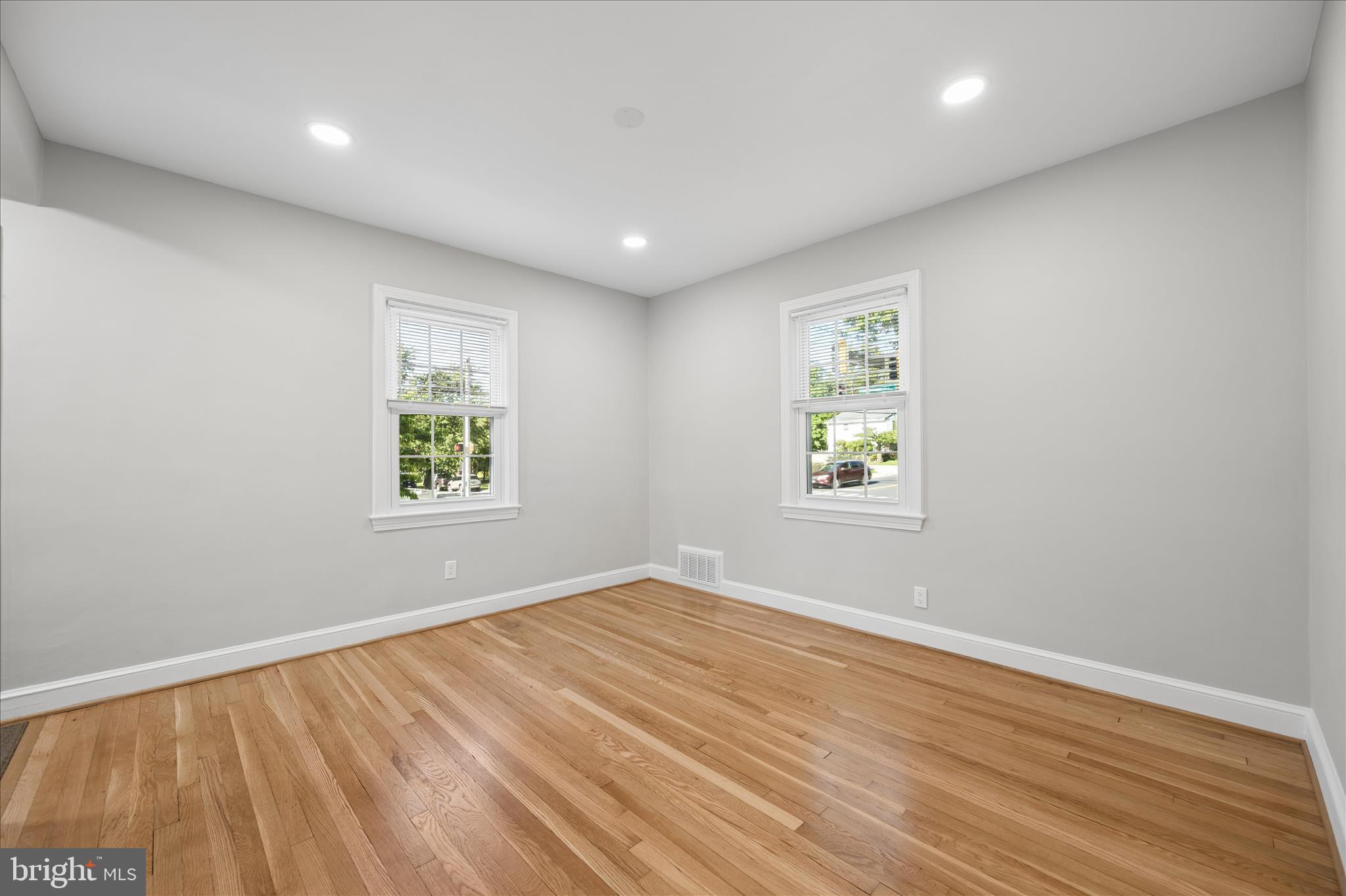 CAMERON HEIGHTS - Residential