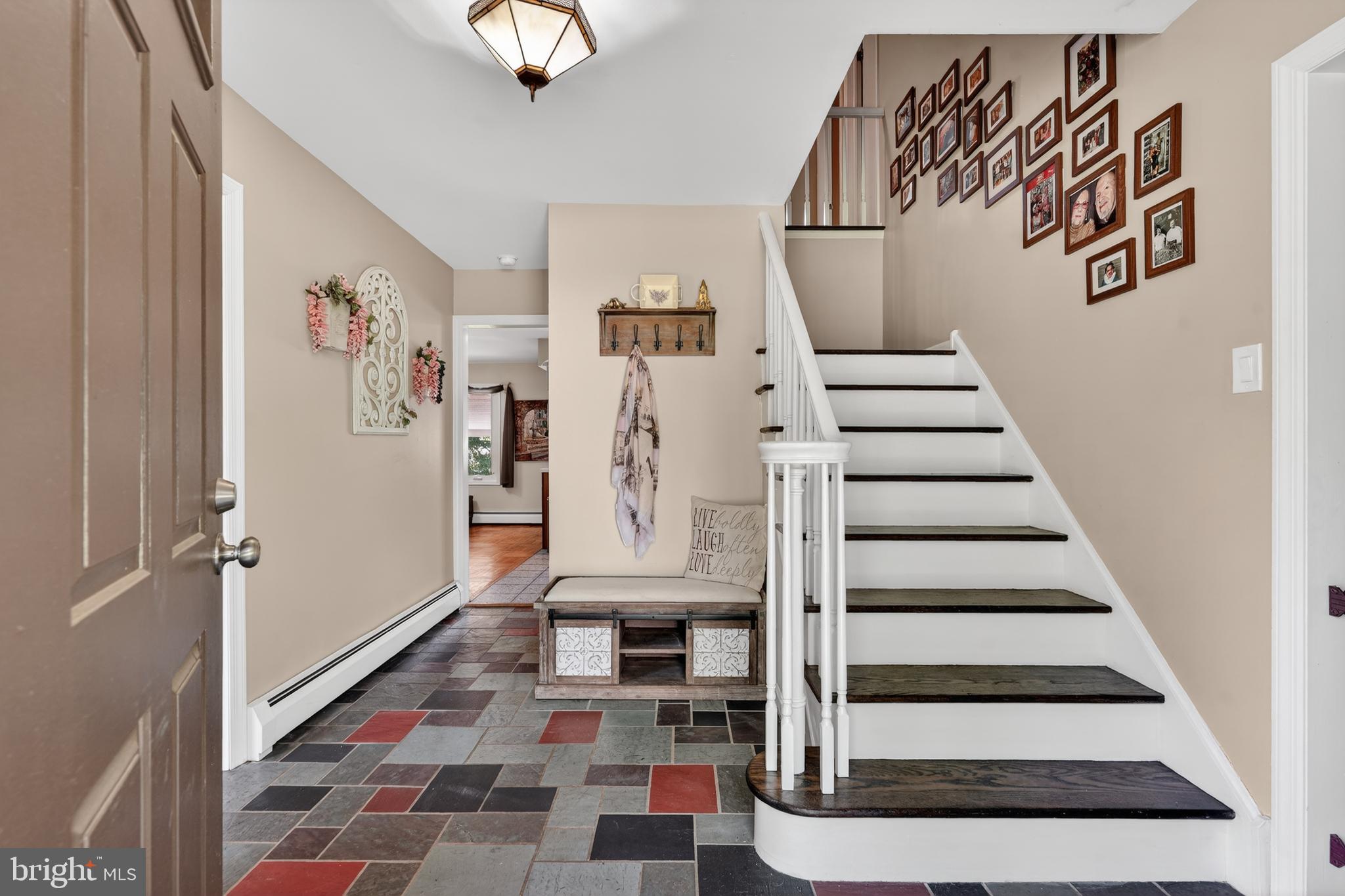 MOUNT EYRE MANOR - Residential