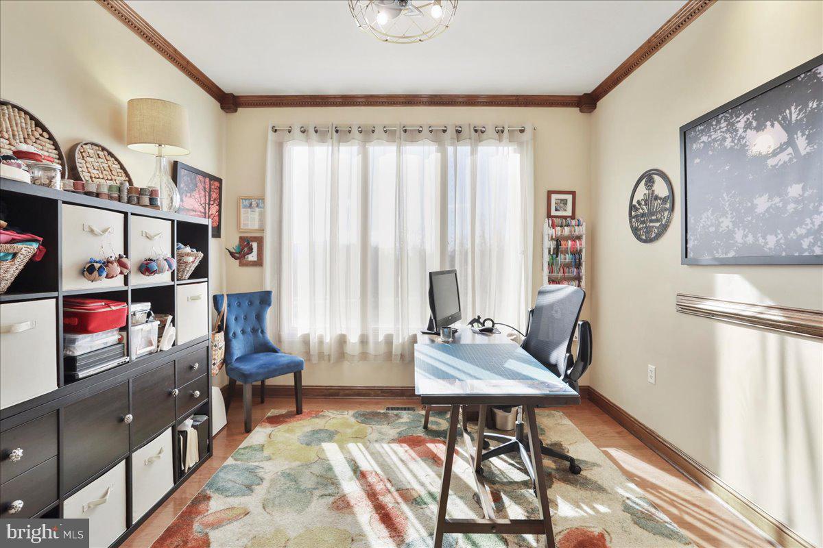 LURAY - Commercial Sale