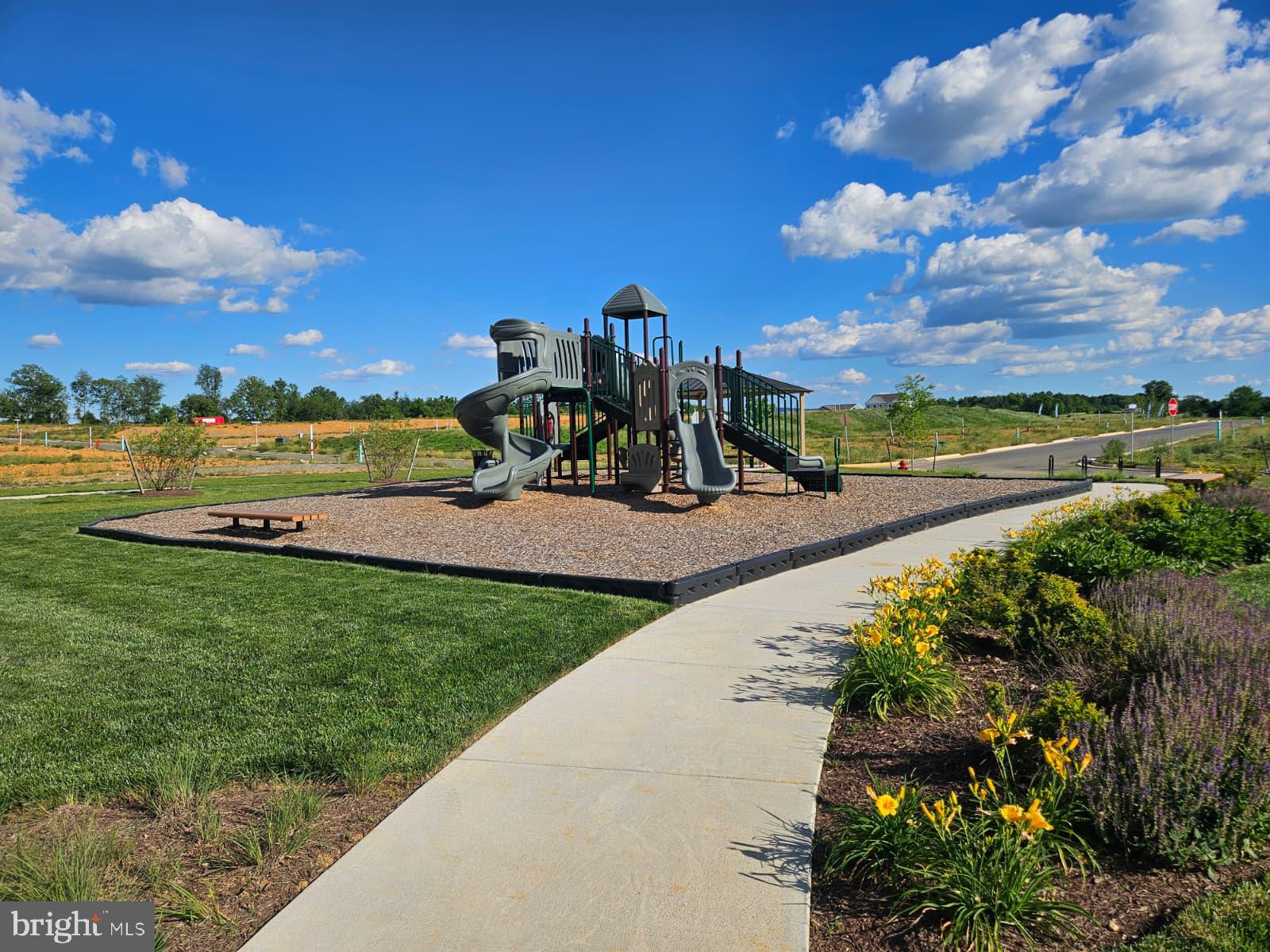 STONE SPRING - Residential