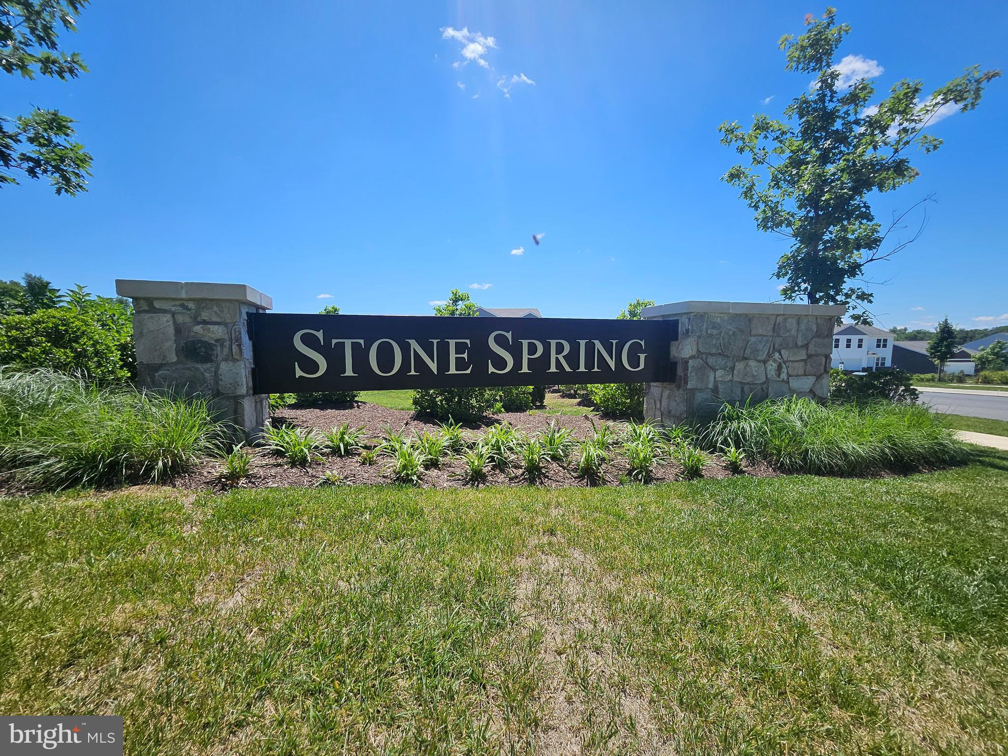 STONE SPRING - Residential