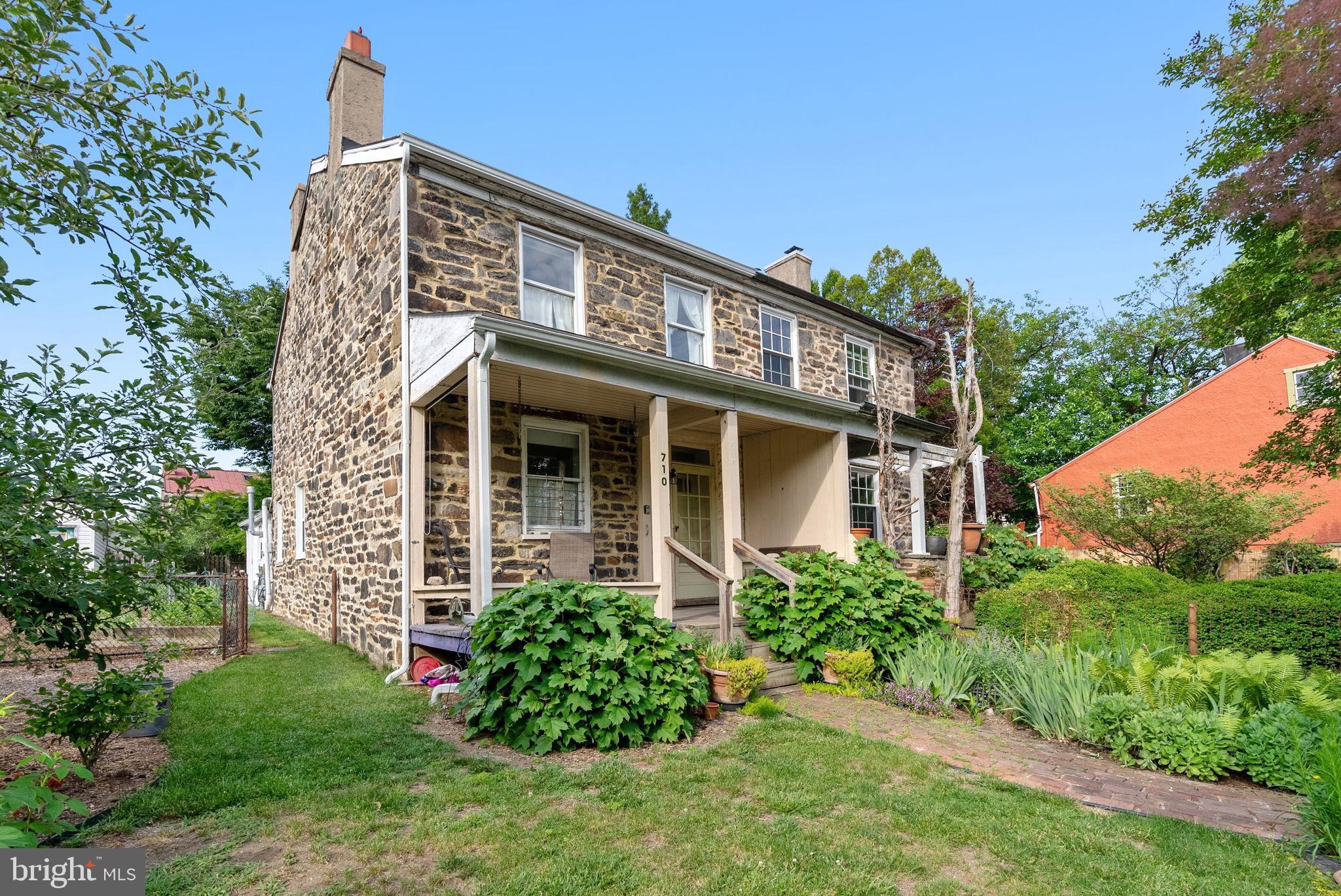 STONE HILL - Residential