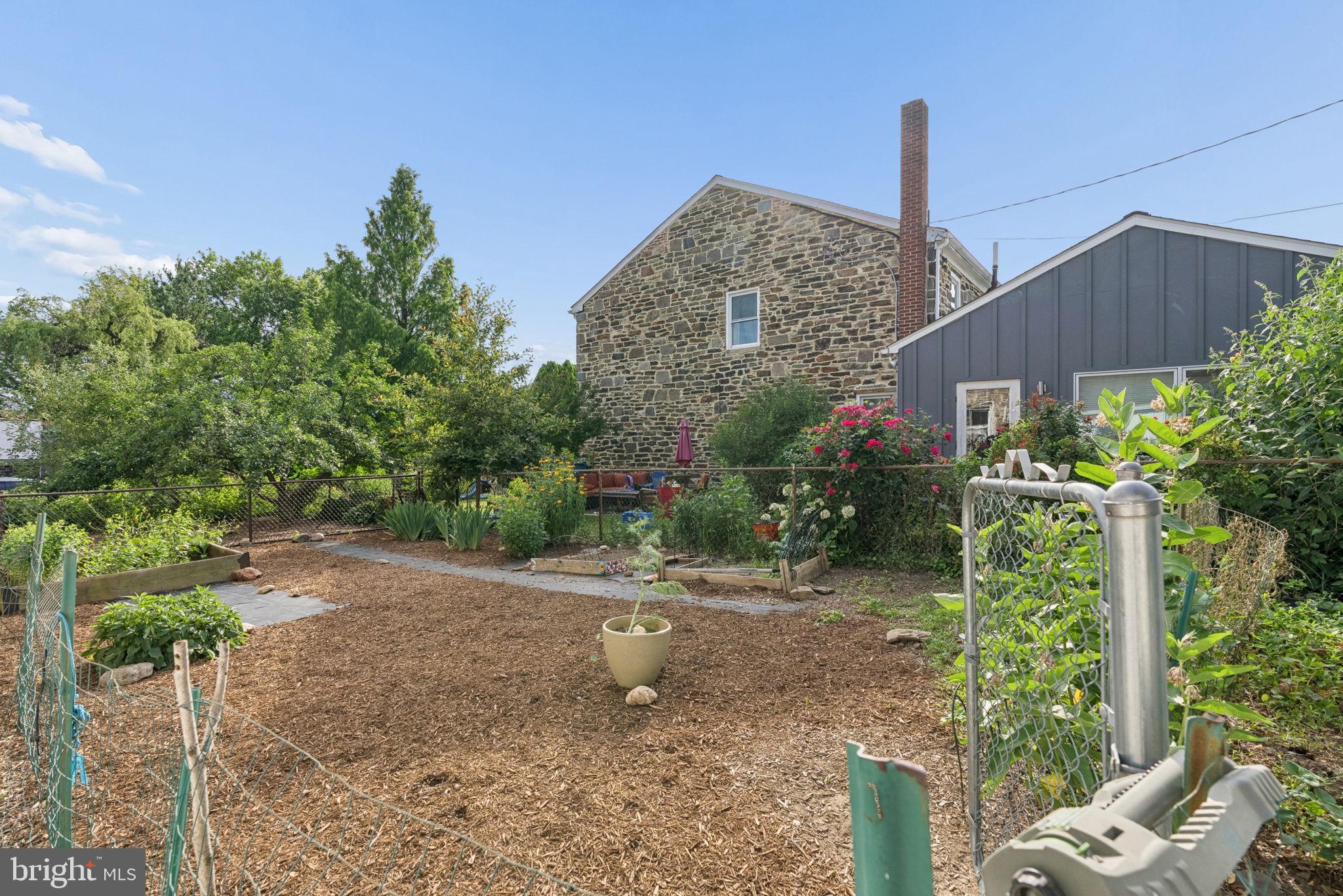 STONE HILL - Residential