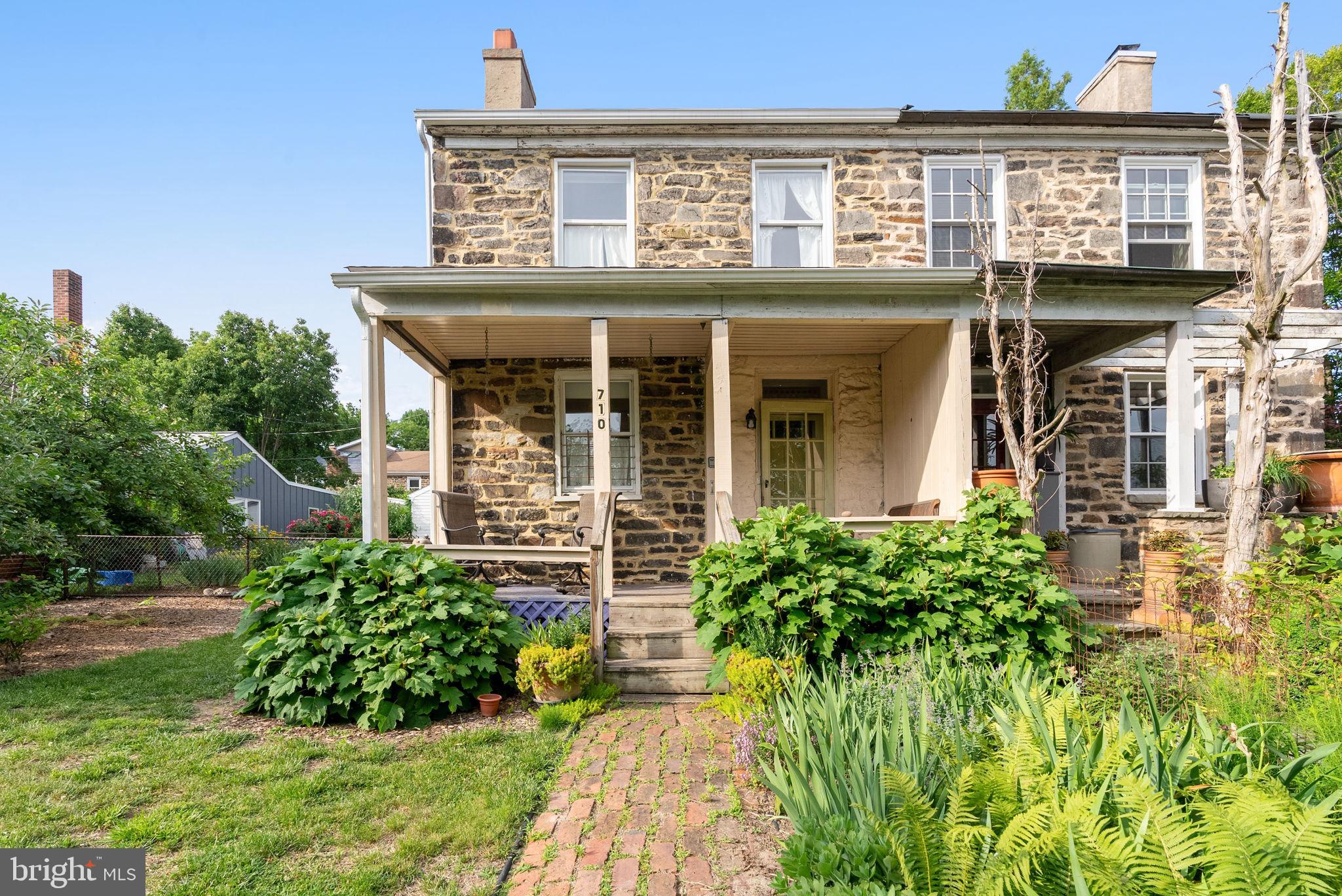STONE HILL - Residential