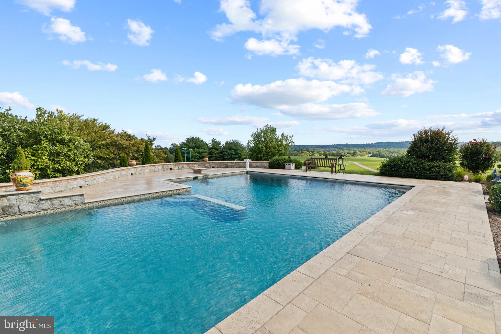 LAUXMONT FARMS - Residential
