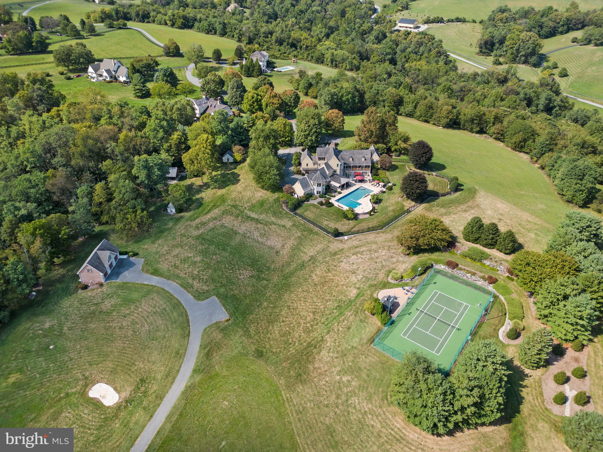 LAUXMONT FARMS - Residential