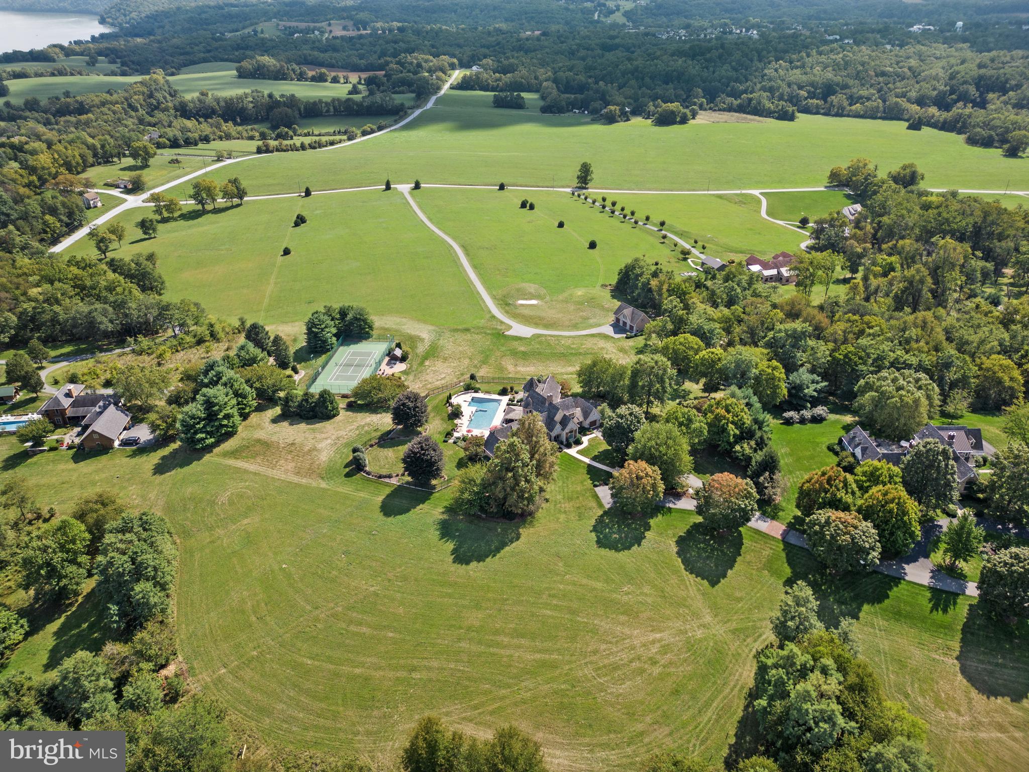LAUXMONT FARMS - Residential