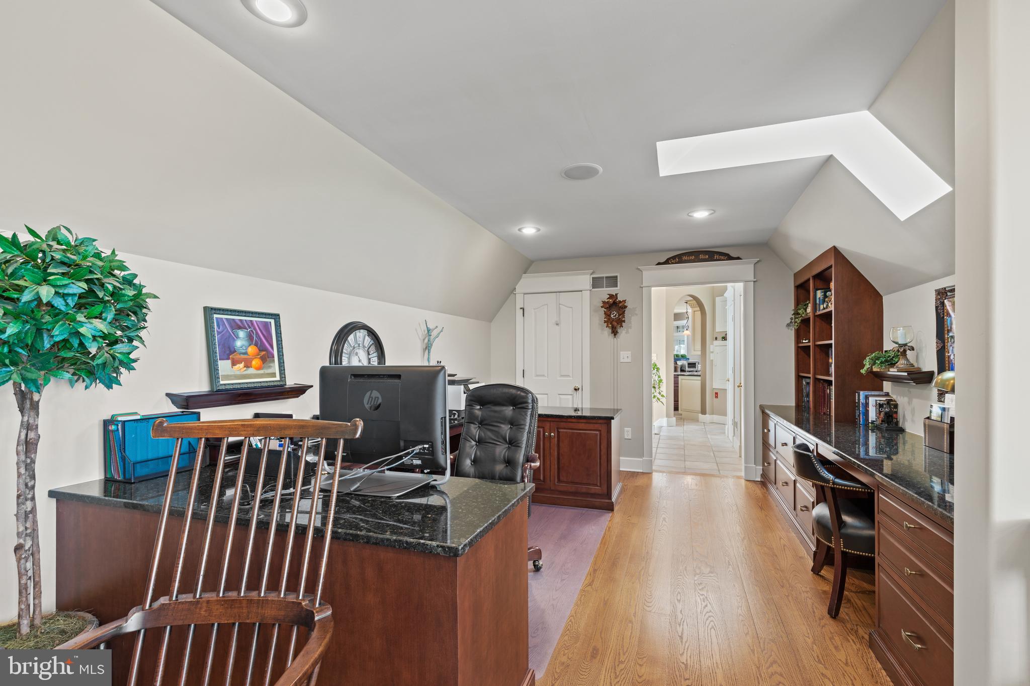 LAUXMONT FARMS - Residential