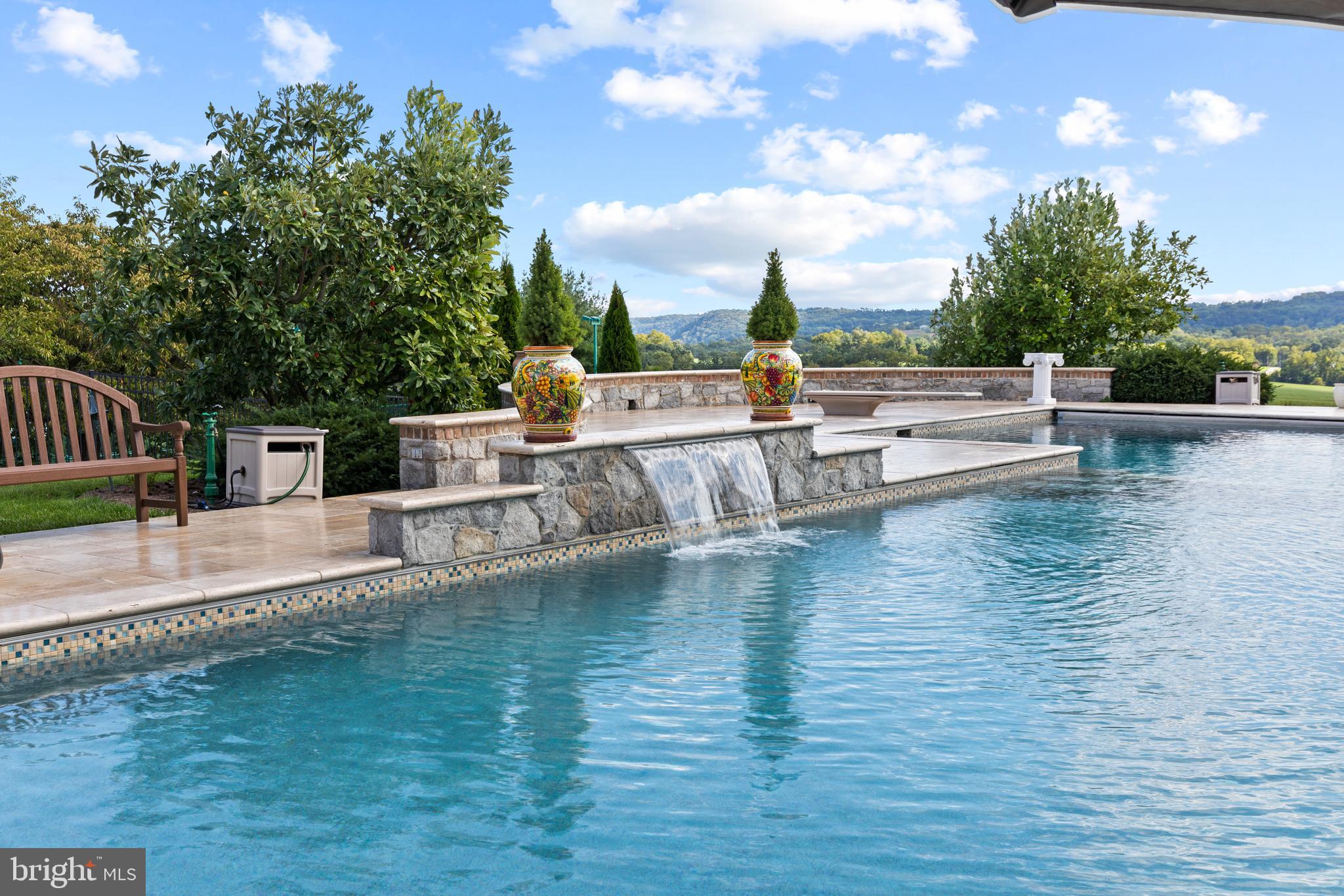 LAUXMONT FARMS - Residential