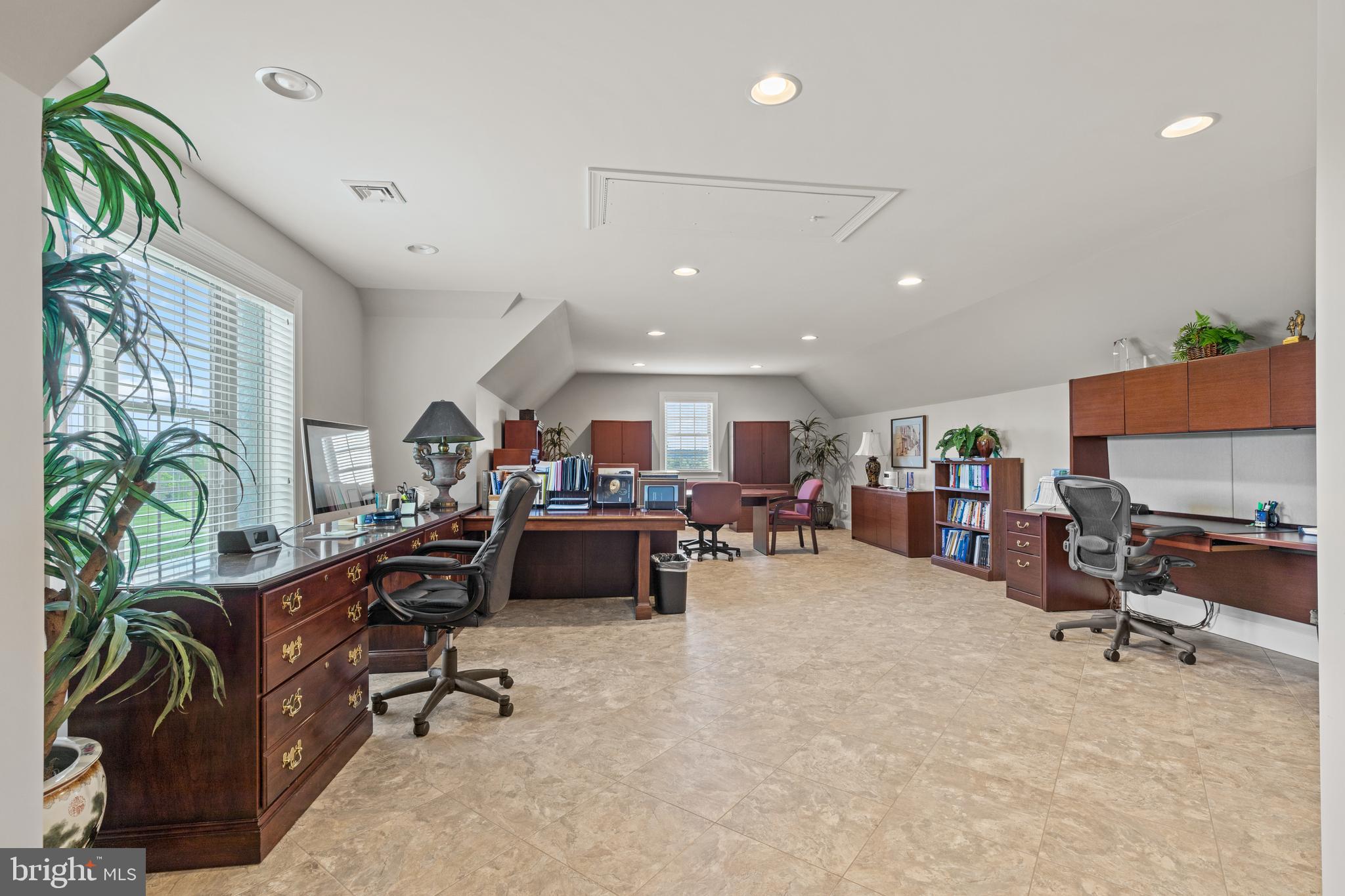 LAUXMONT FARMS - Residential