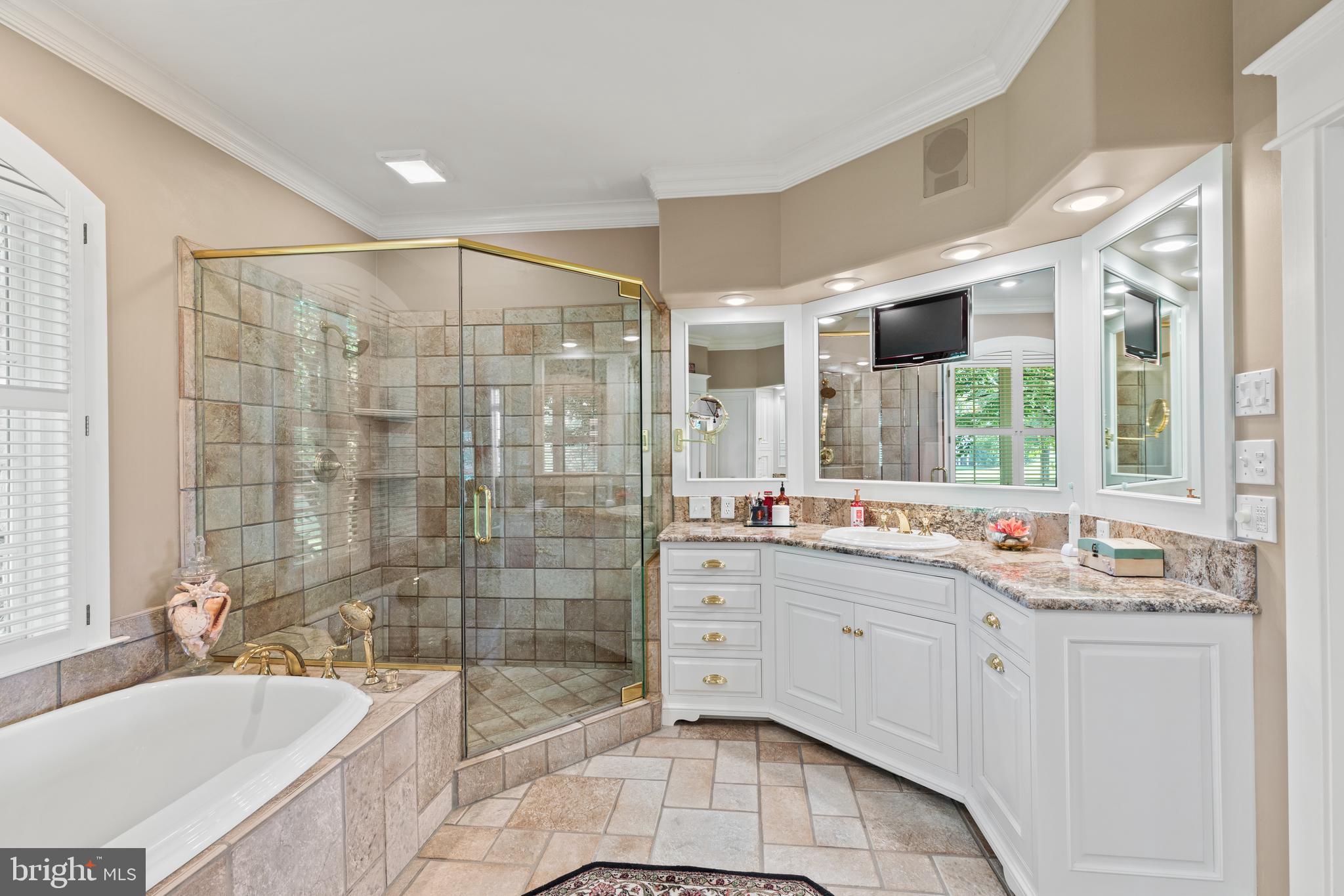 LAUXMONT FARMS - Residential