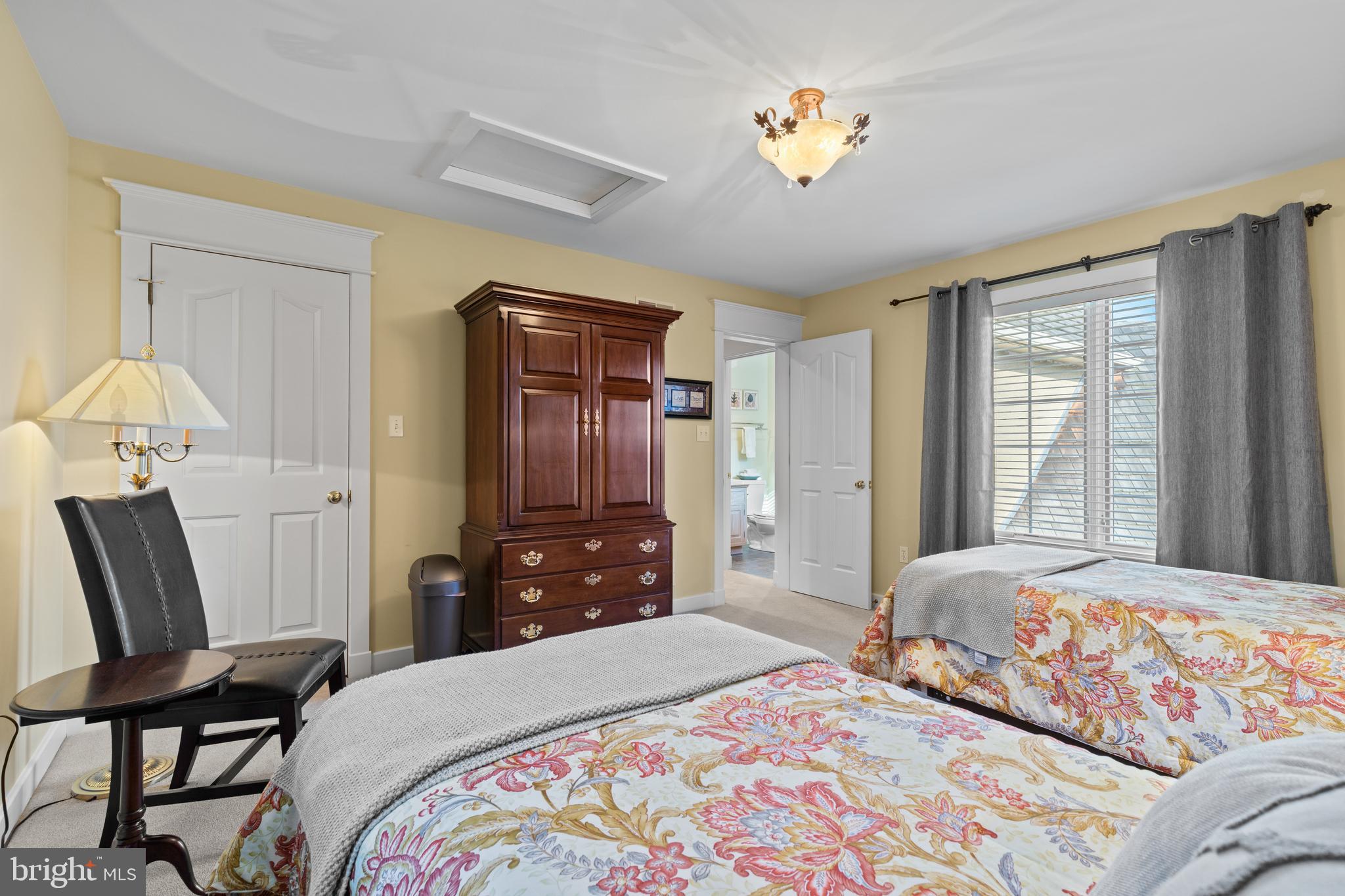 LAUXMONT FARMS - Residential