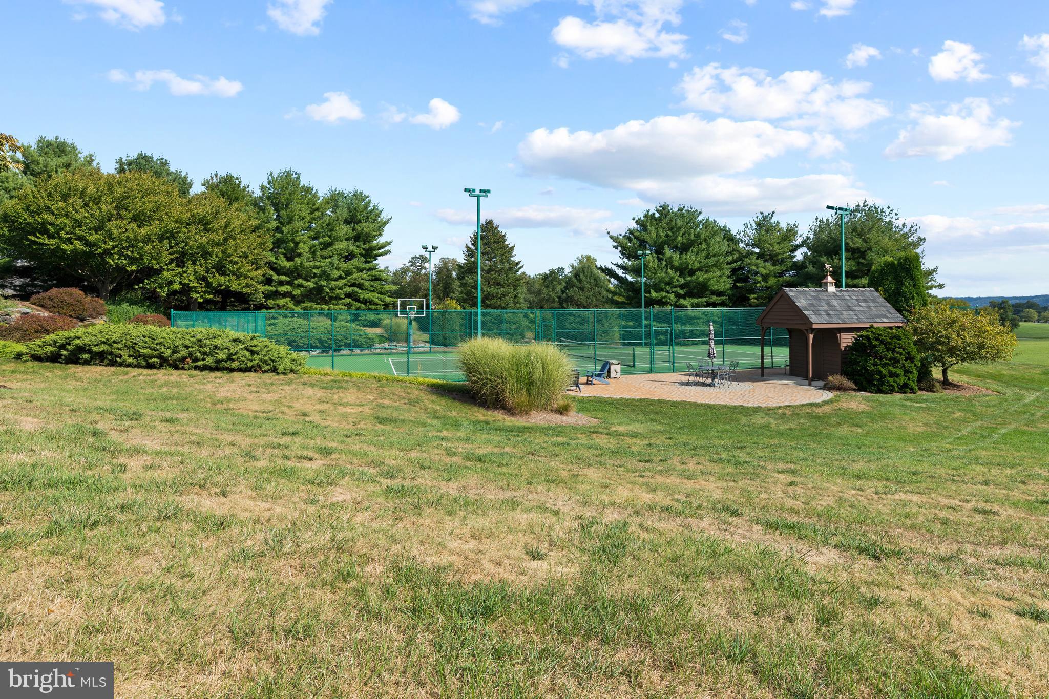 LAUXMONT FARMS - Residential