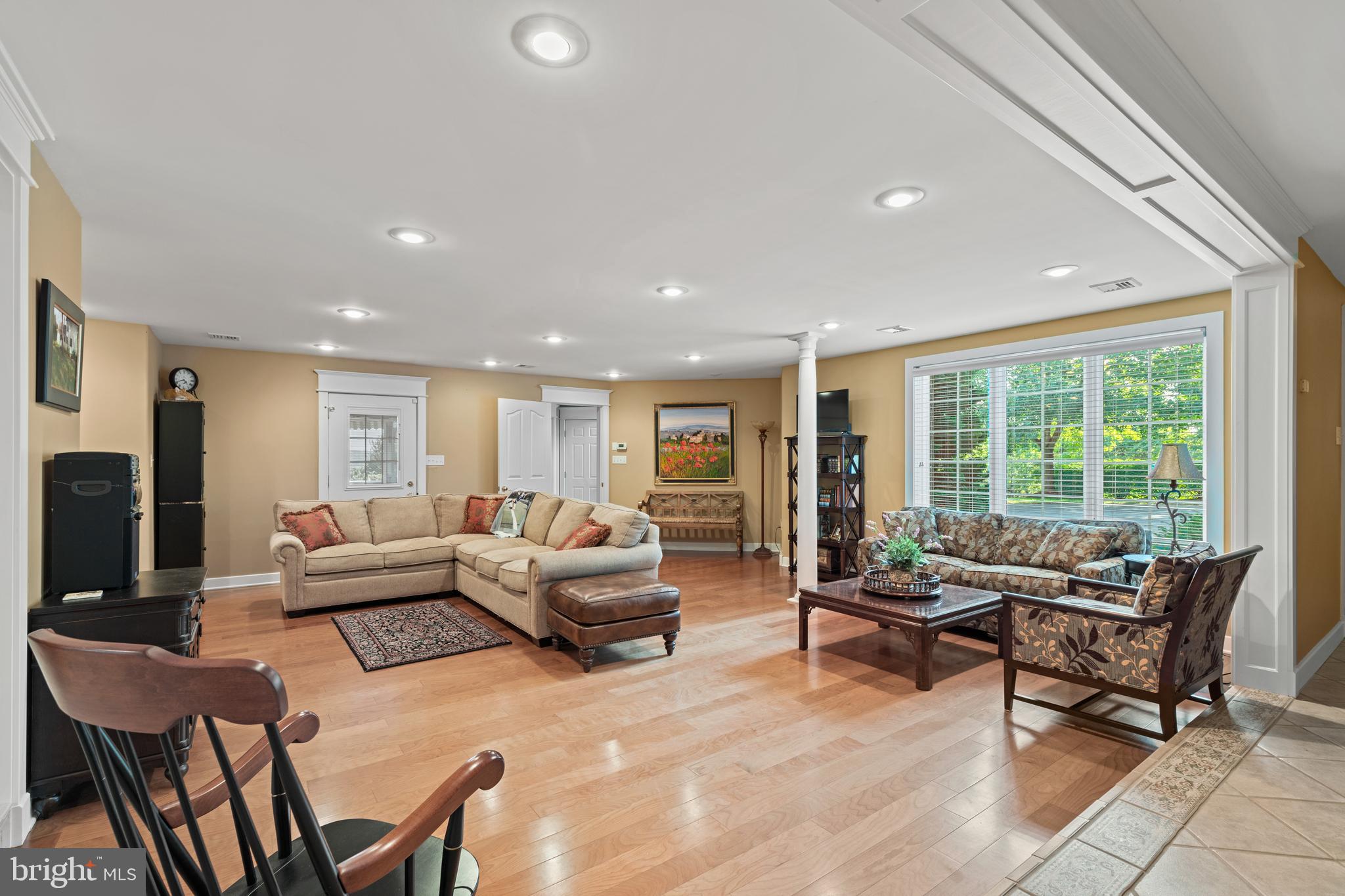 LAUXMONT FARMS - Residential