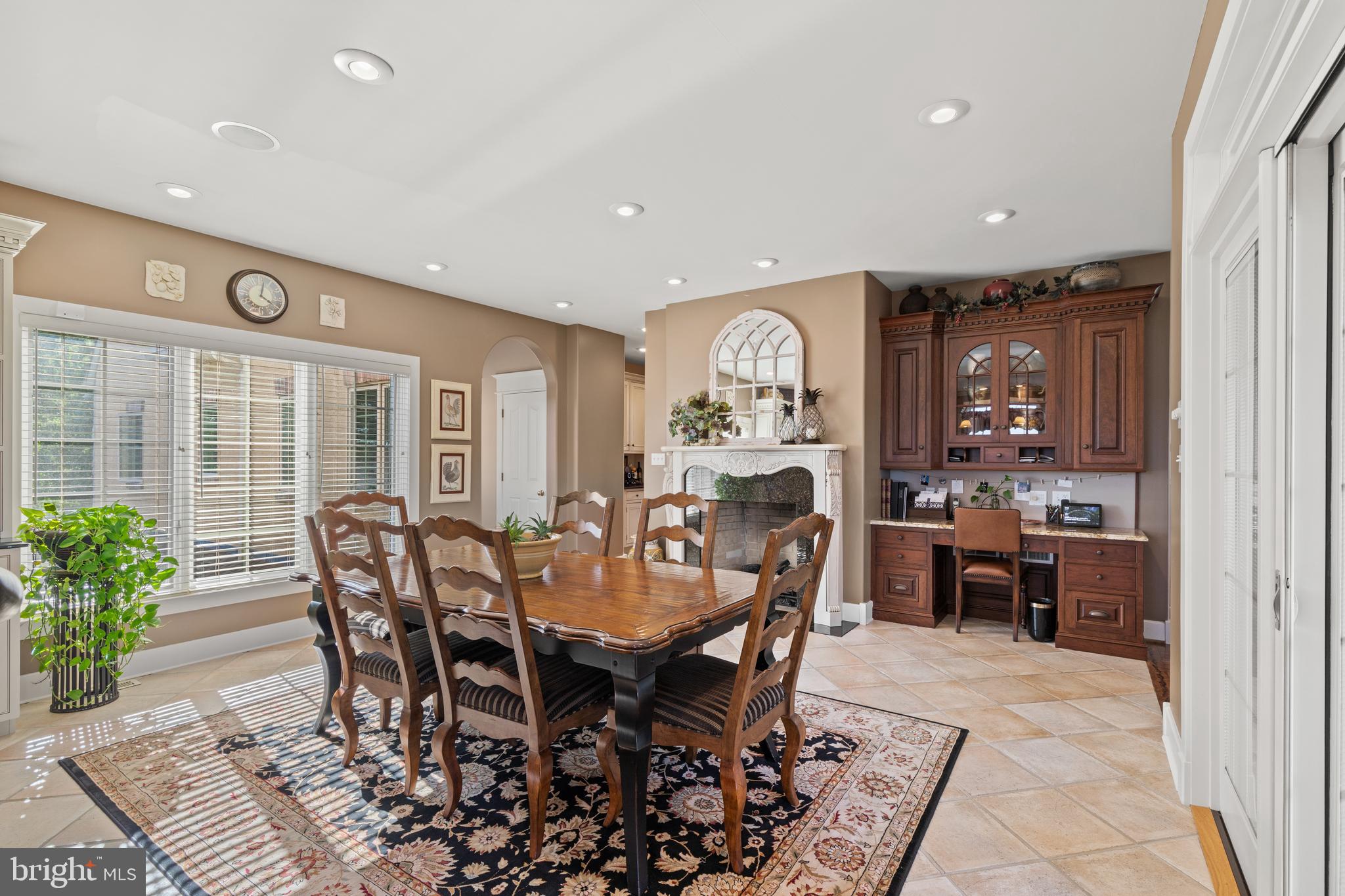LAUXMONT FARMS - Residential