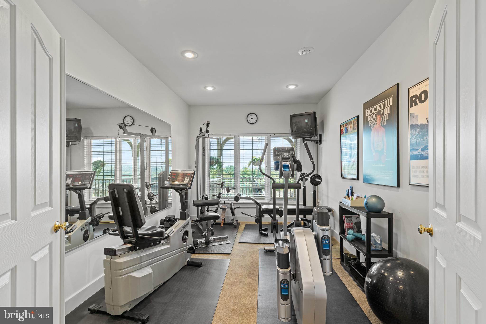 LAUXMONT FARMS - Residential