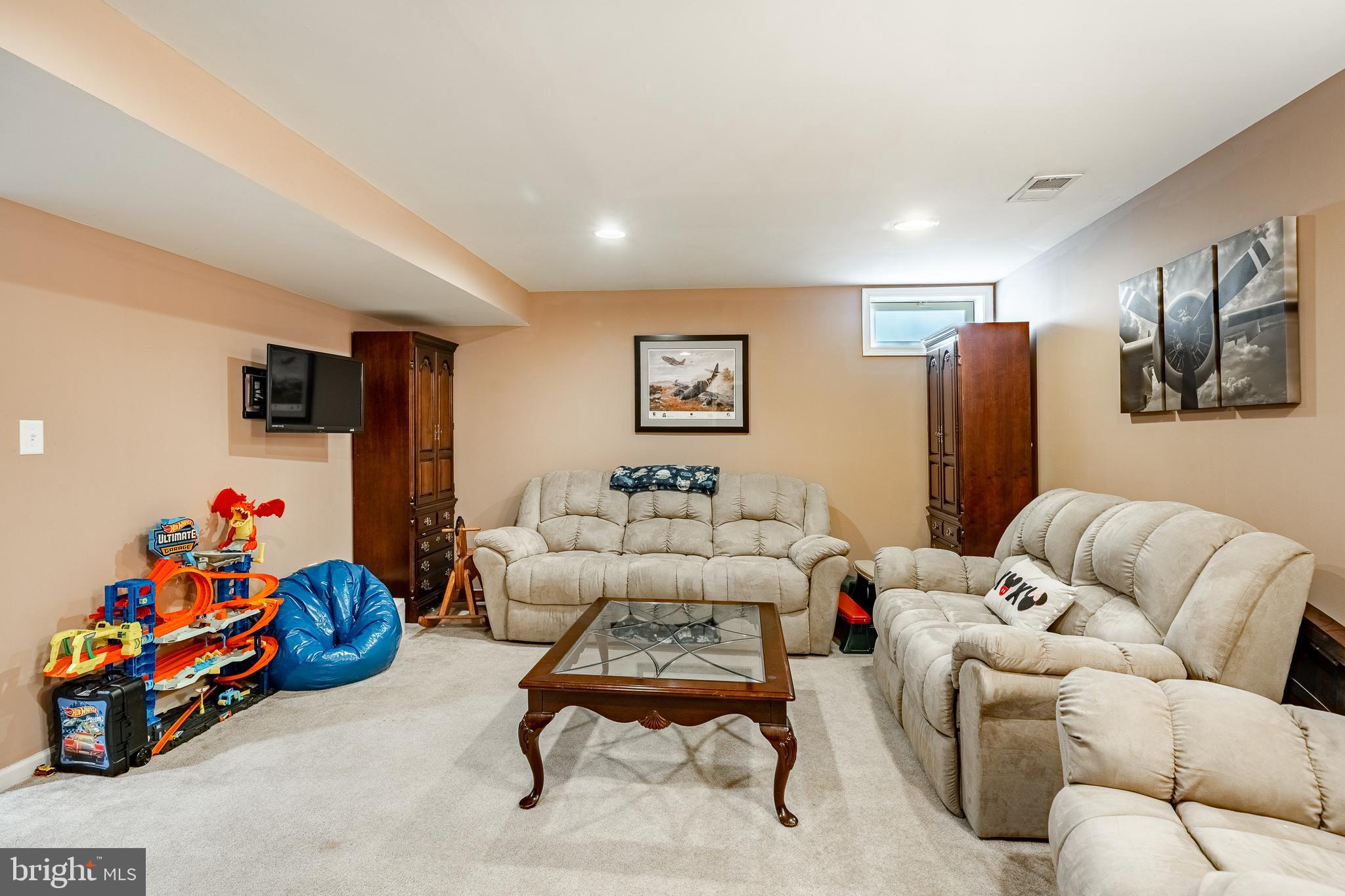 HAZEL FARM - Residential