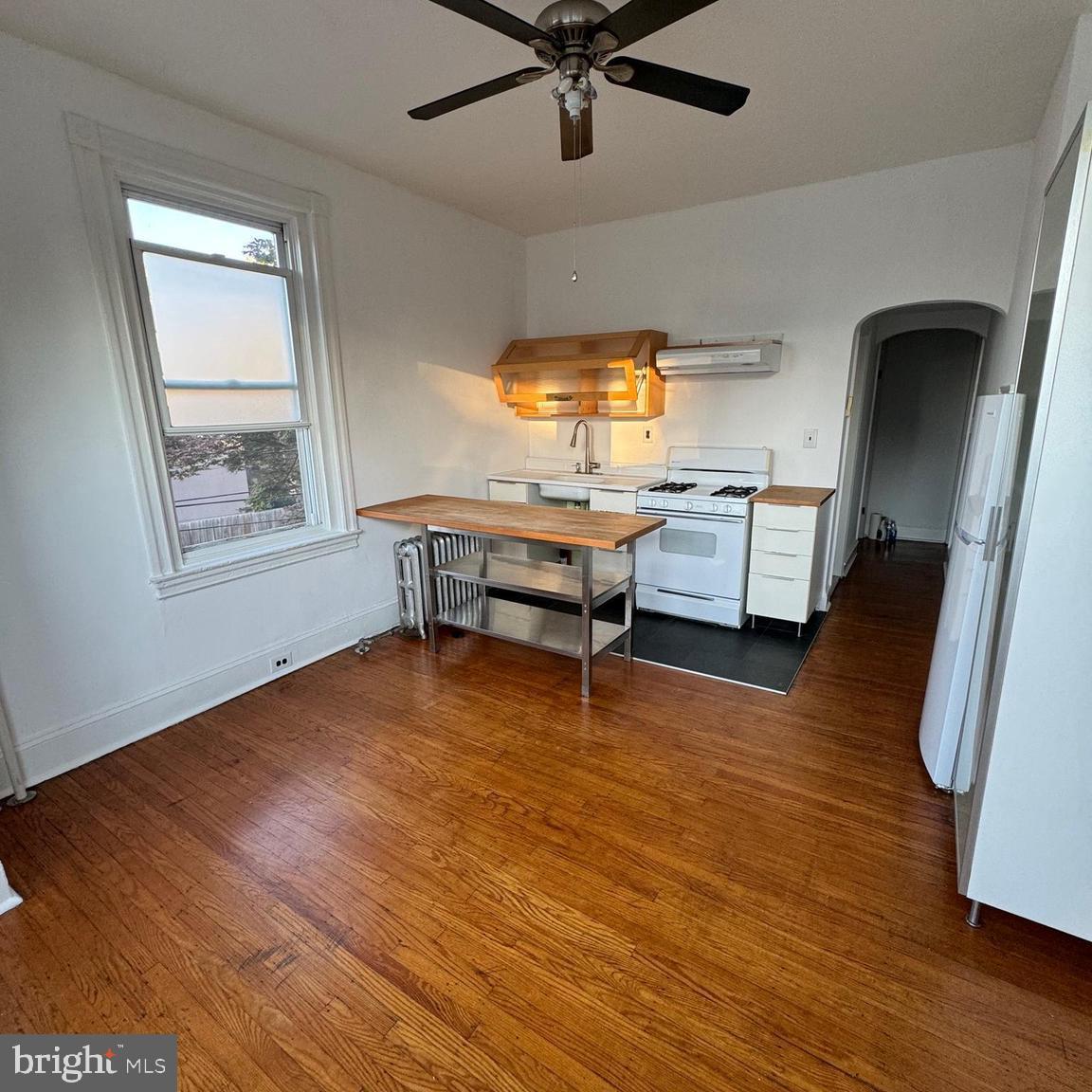 SQUIRREL HILL - Residential