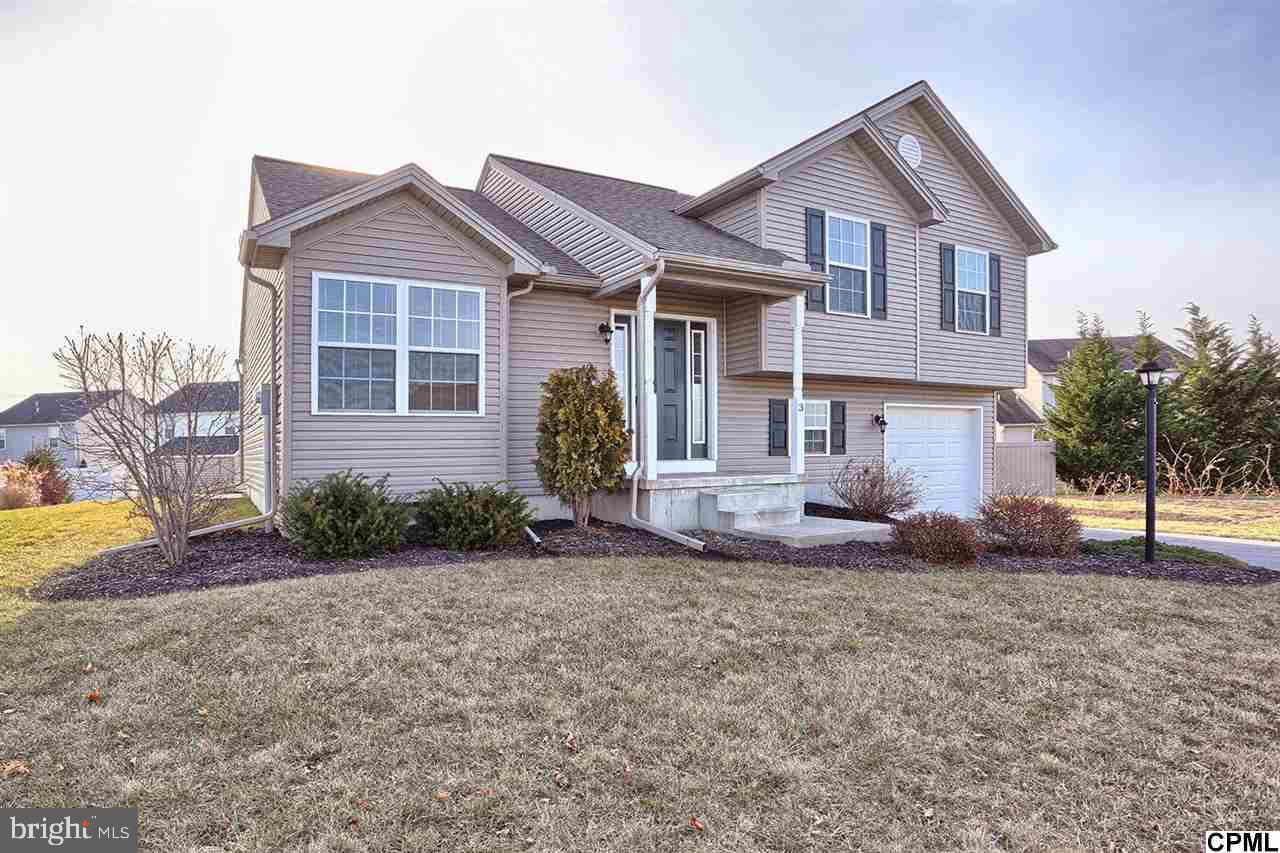 Don?t miss this spacious split level home located in Chesterfield Development just outside of Carlisle.  Built in 2010, this home features 1,283 sqft, 3 bedrooms, 2 baths, an attached 1 car garage, large rear deck, and a large basement that could be finished into another bedroom or family room.  The master bedroom includes a full bath and a large walk in closet.