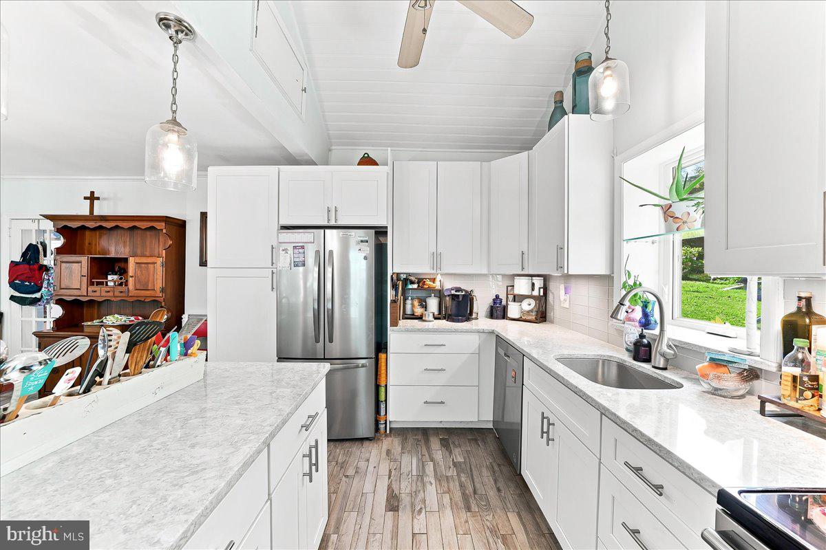 ARONIMINK ESTATES - Residential