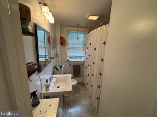 ARONIMINK ESTATES - Residential