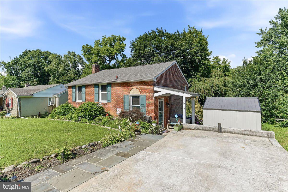 ARONIMINK ESTATES - Residential