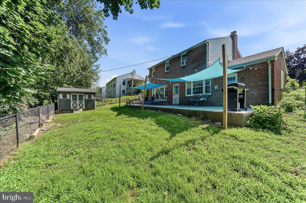 ARONIMINK ESTATES - Residential