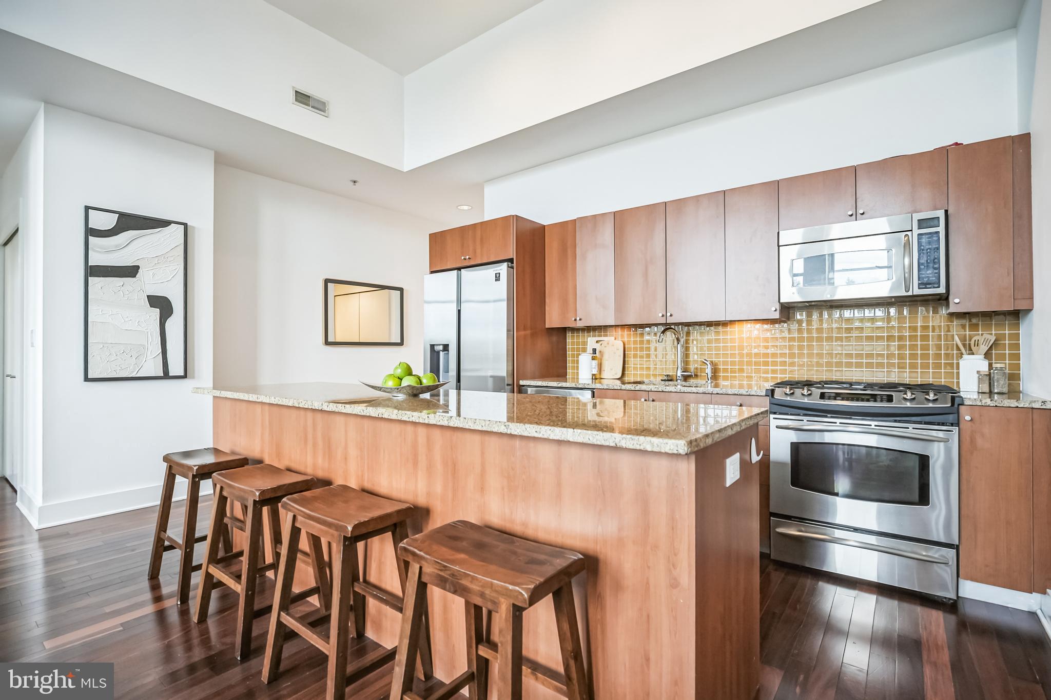 WASHINGTON SQ WEST - Residential