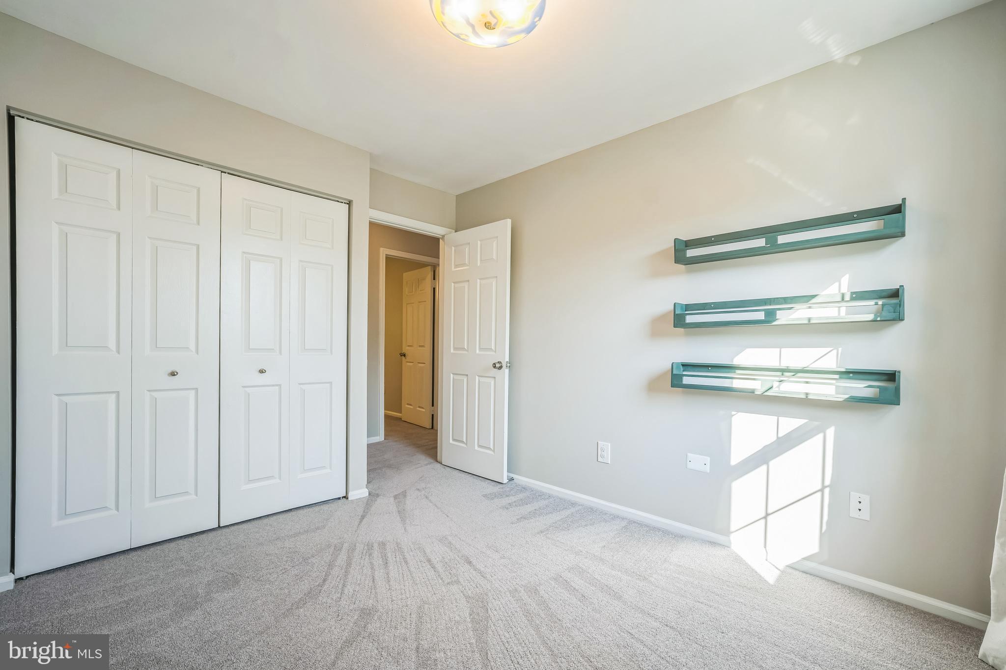 LONDON TOWN WEST - Residential Lease