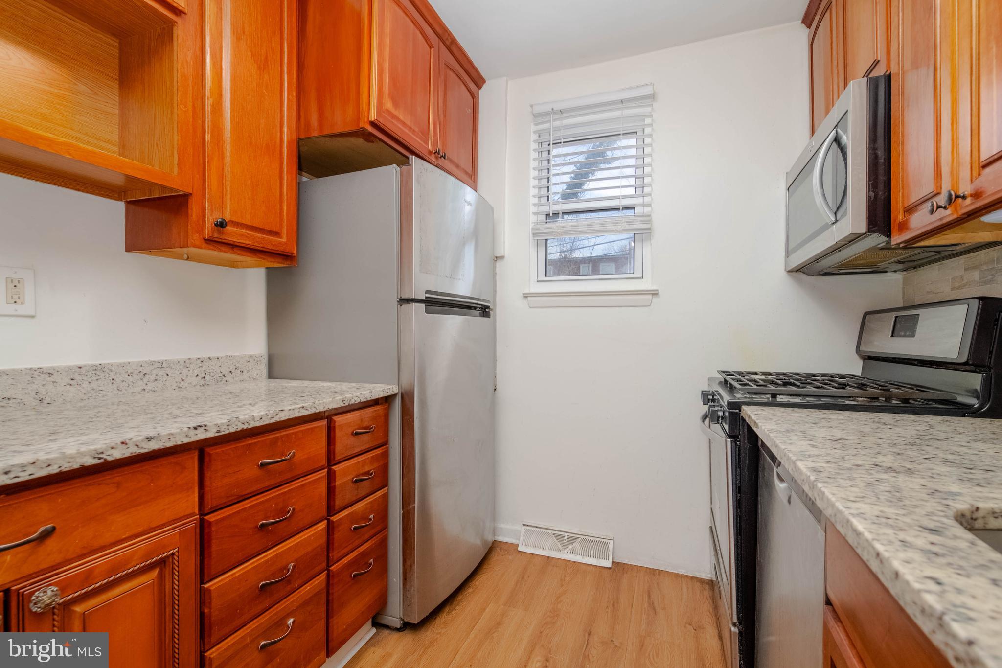 MEDFIELD - Residential