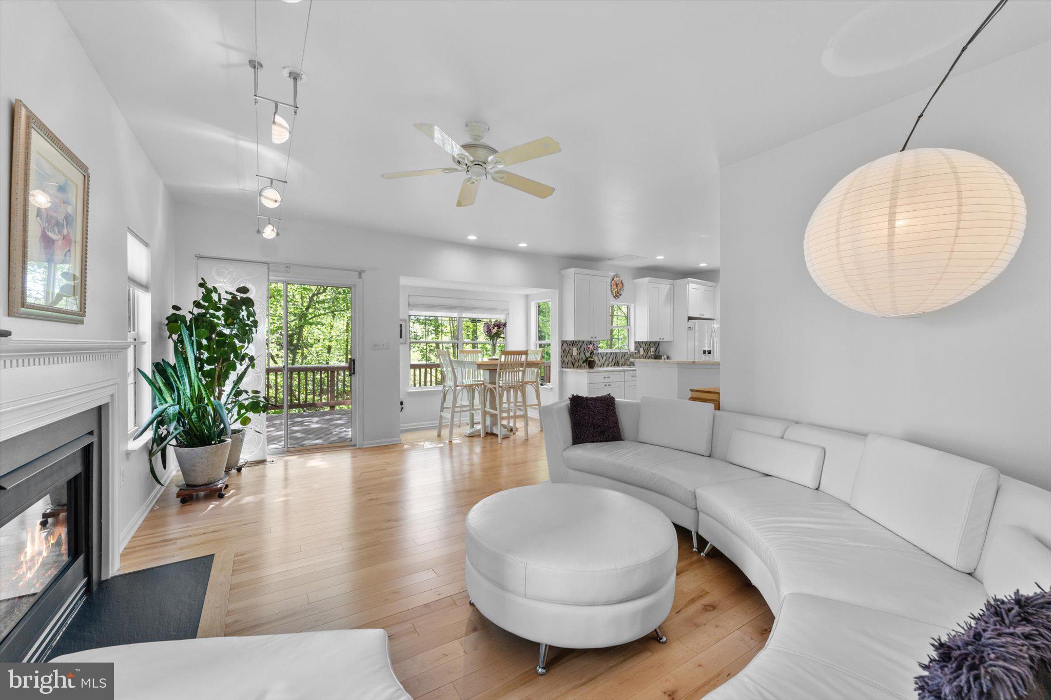 LOWES ISLAND/CASCADES - Residential