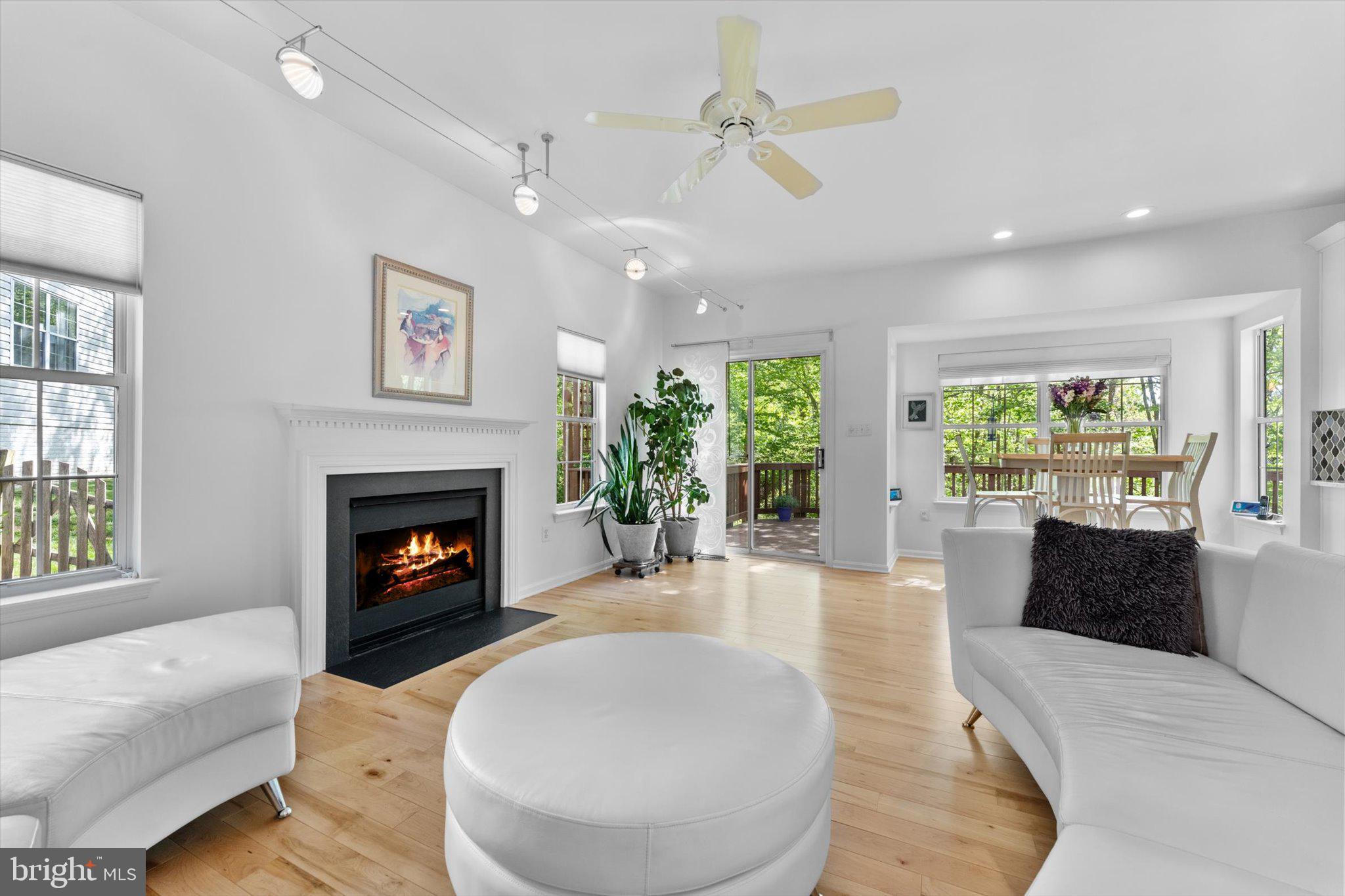 LOWES ISLAND/CASCADES - Residential